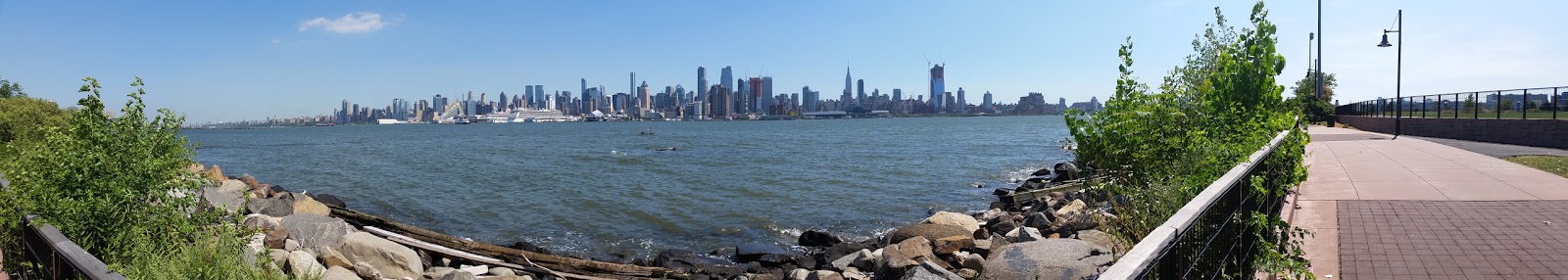 Photo of Weehawken Waterfront Park and Recreation Center in Weehawken City, New Jersey, United States - 10 Picture of Point of interest, Establishment, Park