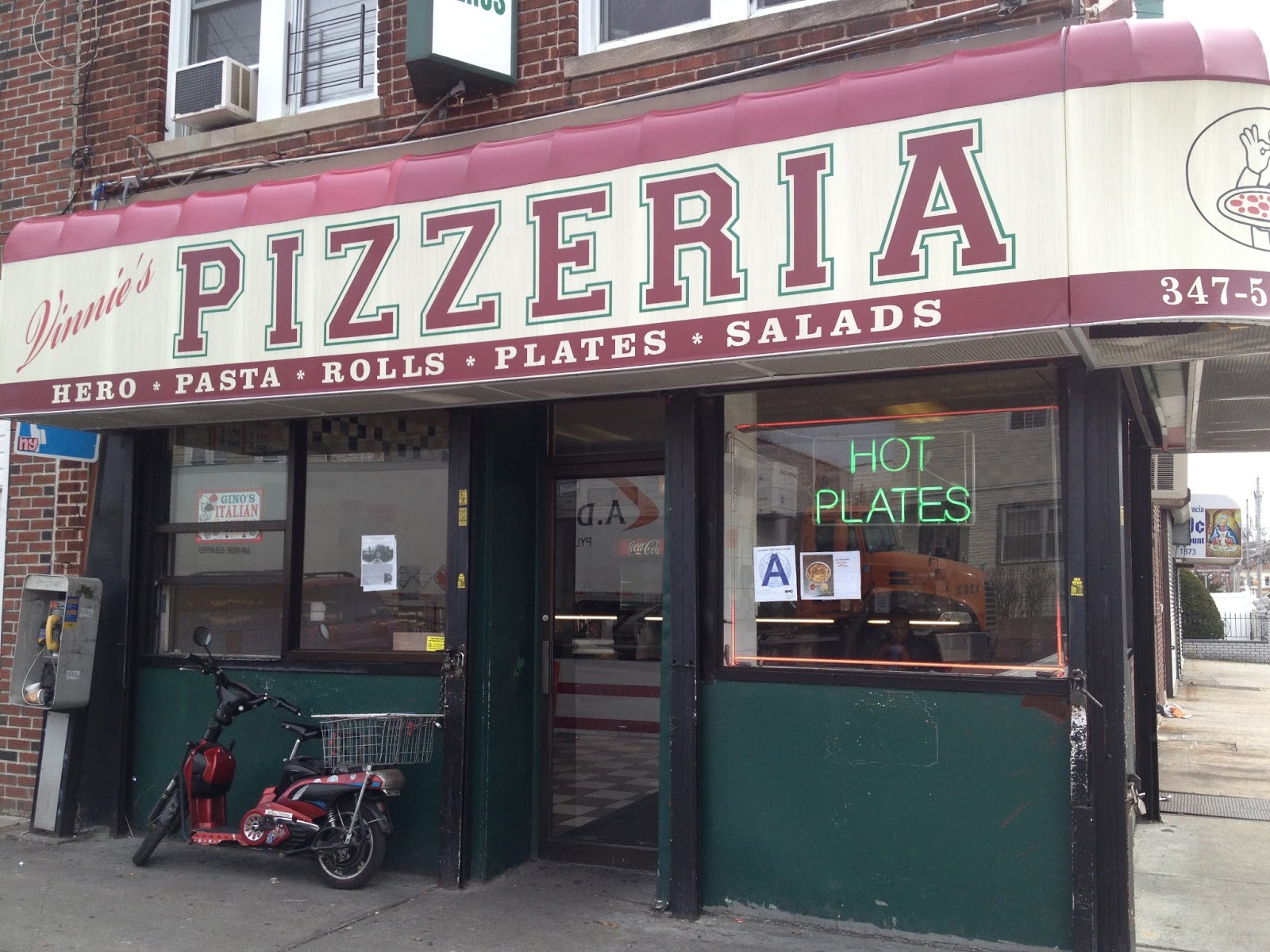Photo of Vinnie's Pizzeria in Brooklyn City, New York, United States - 2 Picture of Restaurant, Food, Point of interest, Establishment
