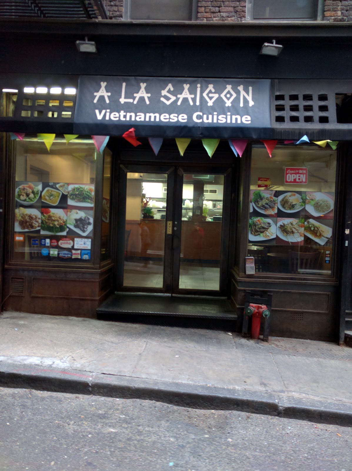Photo of A La Saigon in New York City, New York, United States - 2 Picture of Restaurant, Food, Point of interest, Establishment