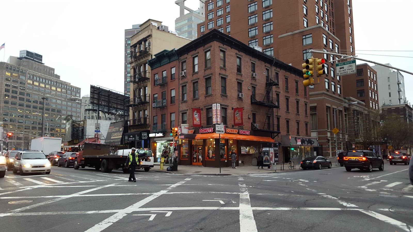 Photo of Dunkin' Donuts in New York City, New York, United States - 1 Picture of Restaurant, Food, Point of interest, Establishment, Store, Cafe, Bakery