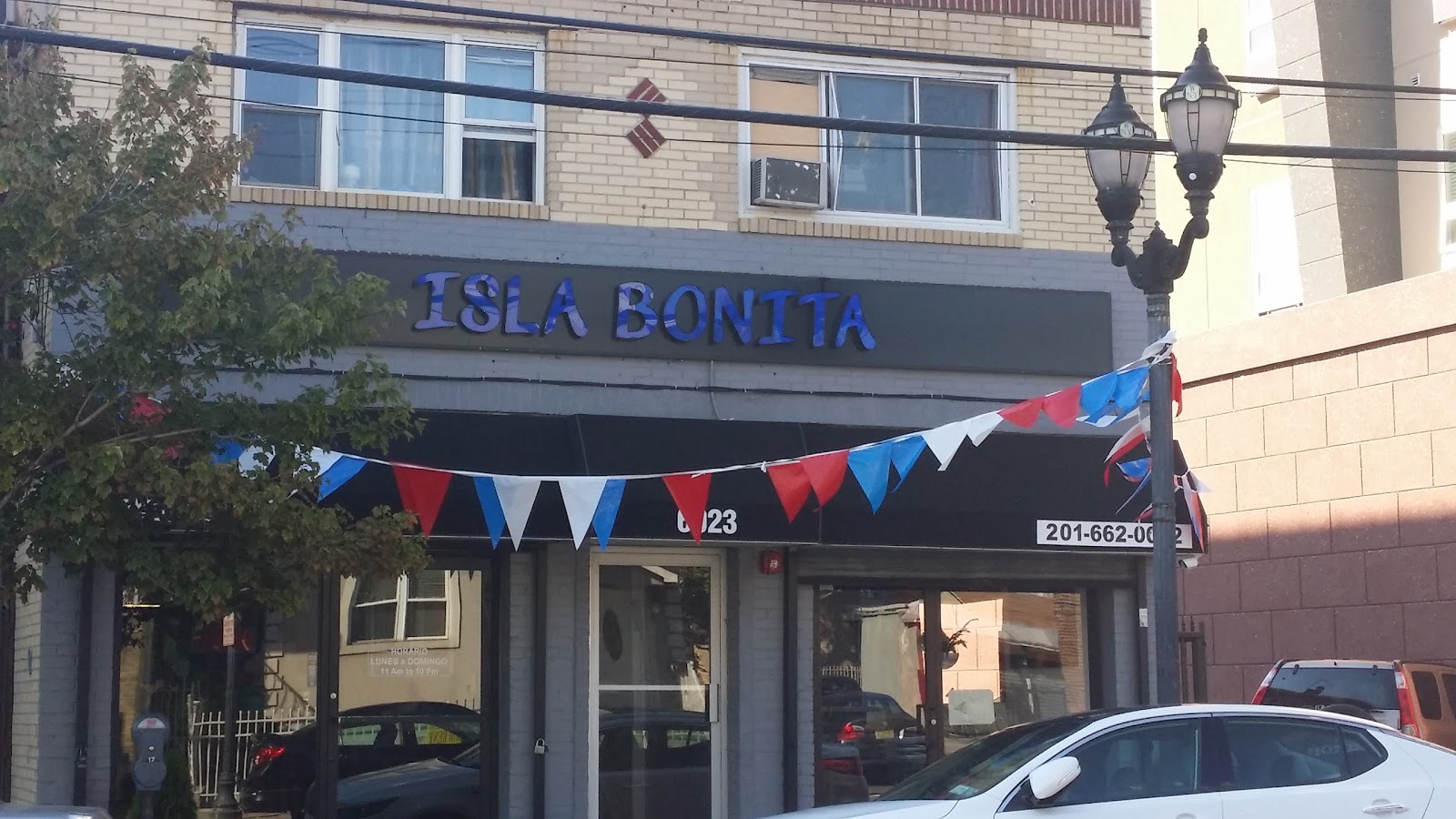 Photo of Isla Bonita in West New York City, New Jersey, United States - 1 Picture of Restaurant, Food, Point of interest, Establishment
