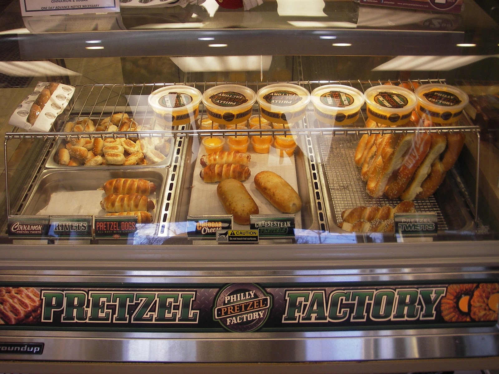 Photo of Philly Pretzel Factory in Edison City, New Jersey, United States - 9 Picture of Food, Point of interest, Establishment, Store, Bakery