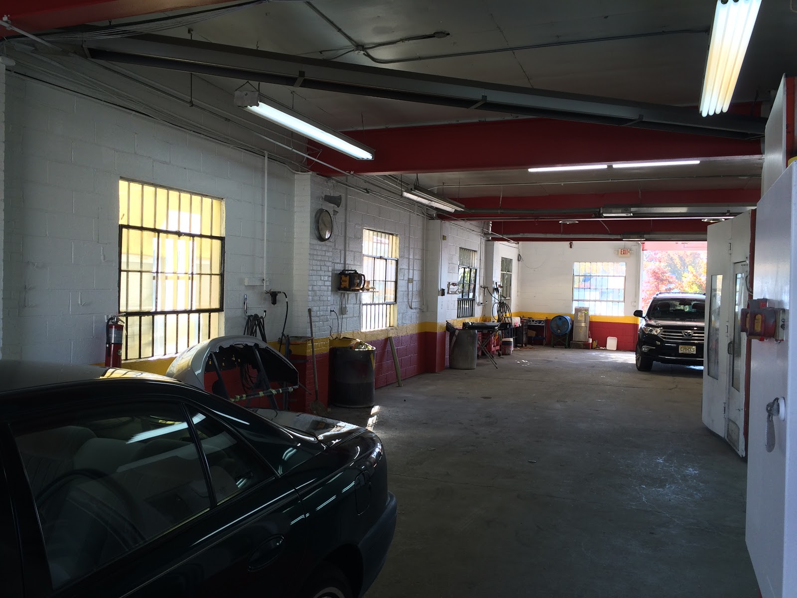 Photo of Sarino Auto Body Shop in Roselle Park City, New Jersey, United States - 4 Picture of Point of interest, Establishment, Car repair