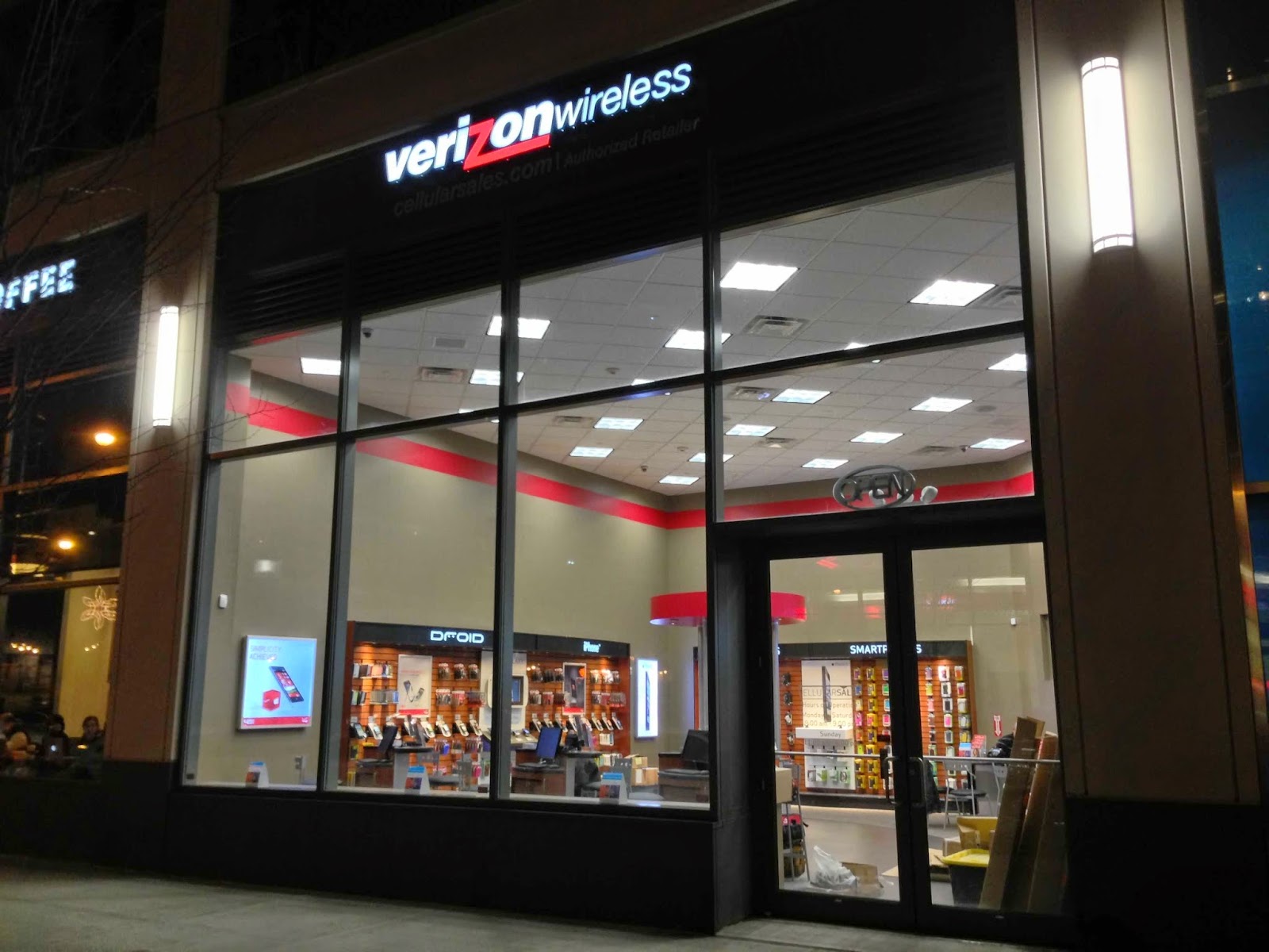 Photo of Verizon Wireless Premium Retailer, Cellular Sales in New York City, New York, United States - 2 Picture of Point of interest, Establishment, Store