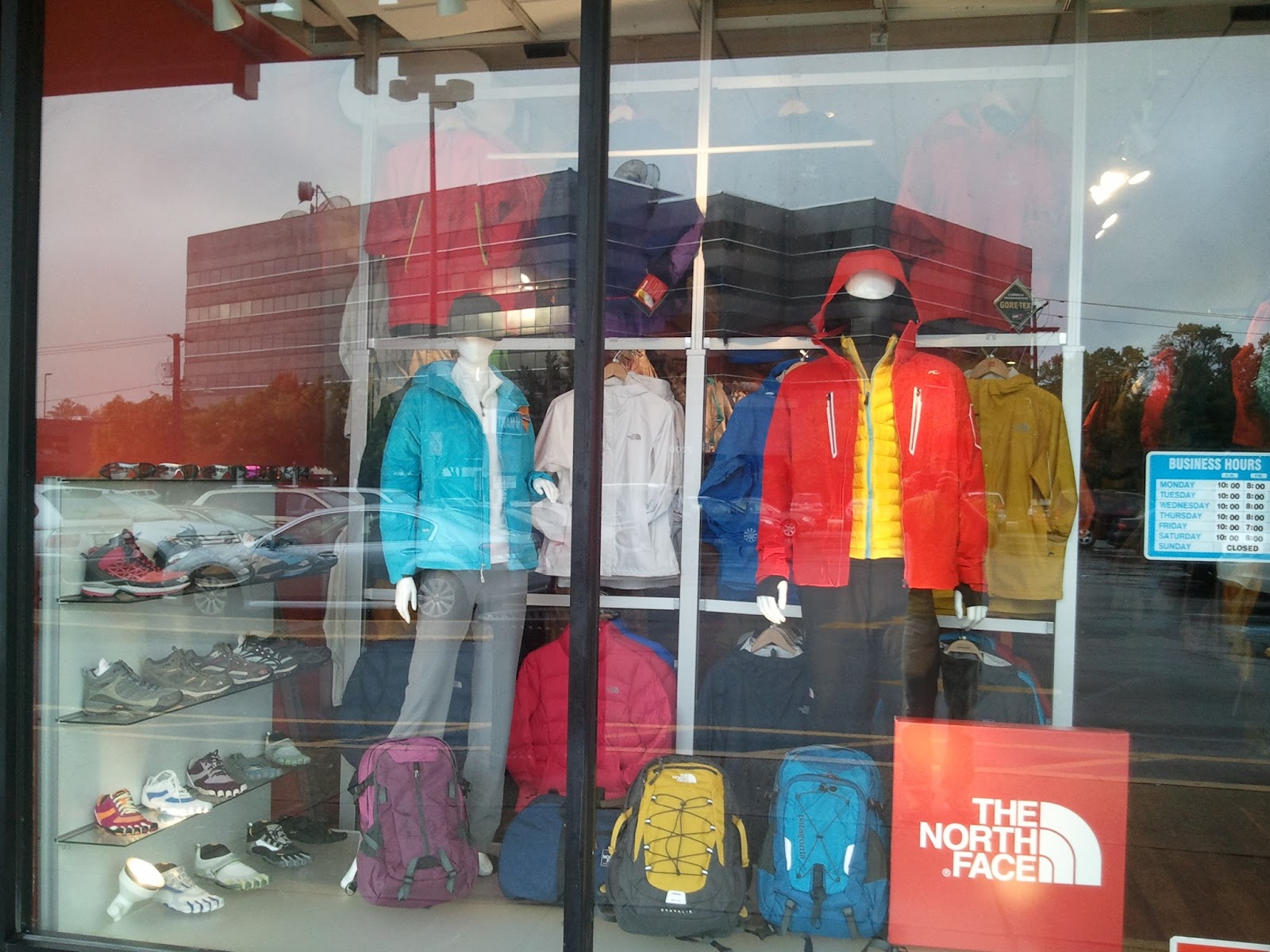 Photo of Outro | Official Dealer of North Face, Patagonia, Arcteryx, Zaggora in Fort Lee City, New Jersey, United States - 9 Picture of Point of interest, Establishment, Store, Clothing store