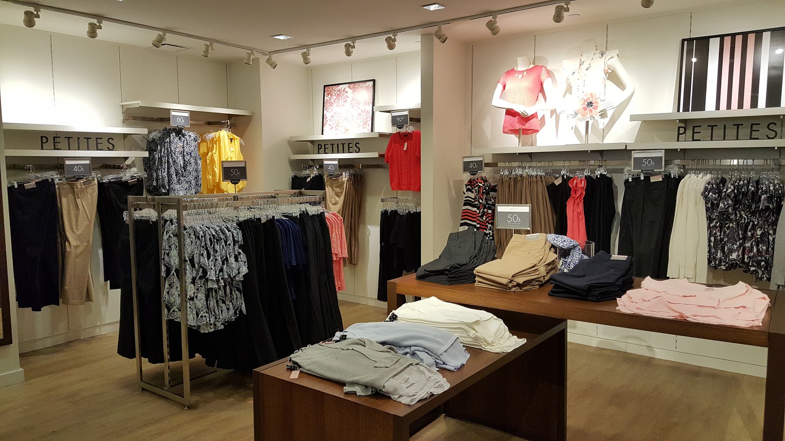 Photo of Ann Taylor Factory Store in Forest Hills City, New York, United States - 1 Picture of Point of interest, Establishment, Store, Clothing store, Shoe store