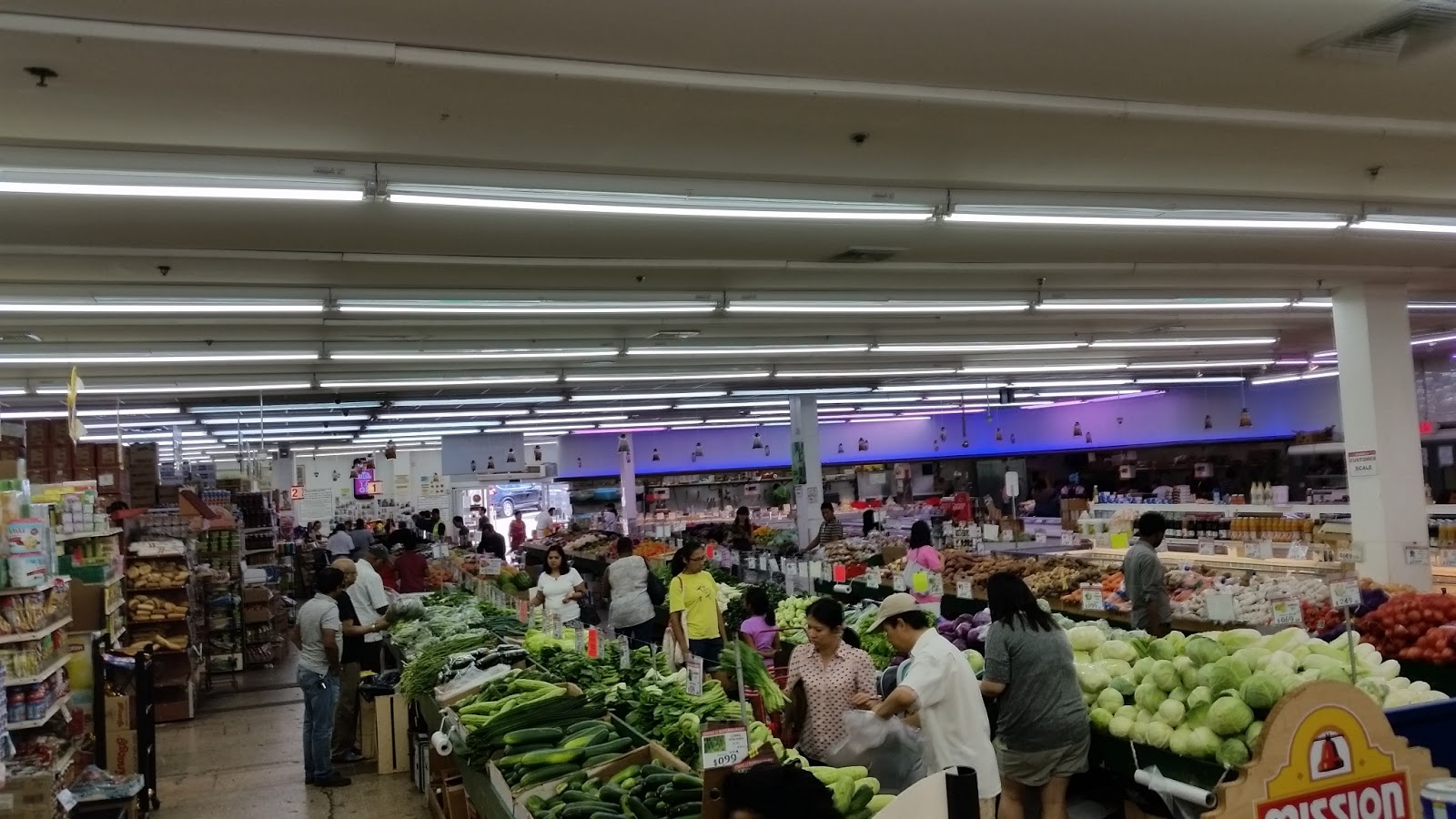 Photo of Chang Li Supermarket Inc in Bronx City, New York, United States - 5 Picture of Food, Point of interest, Establishment, Store, Grocery or supermarket