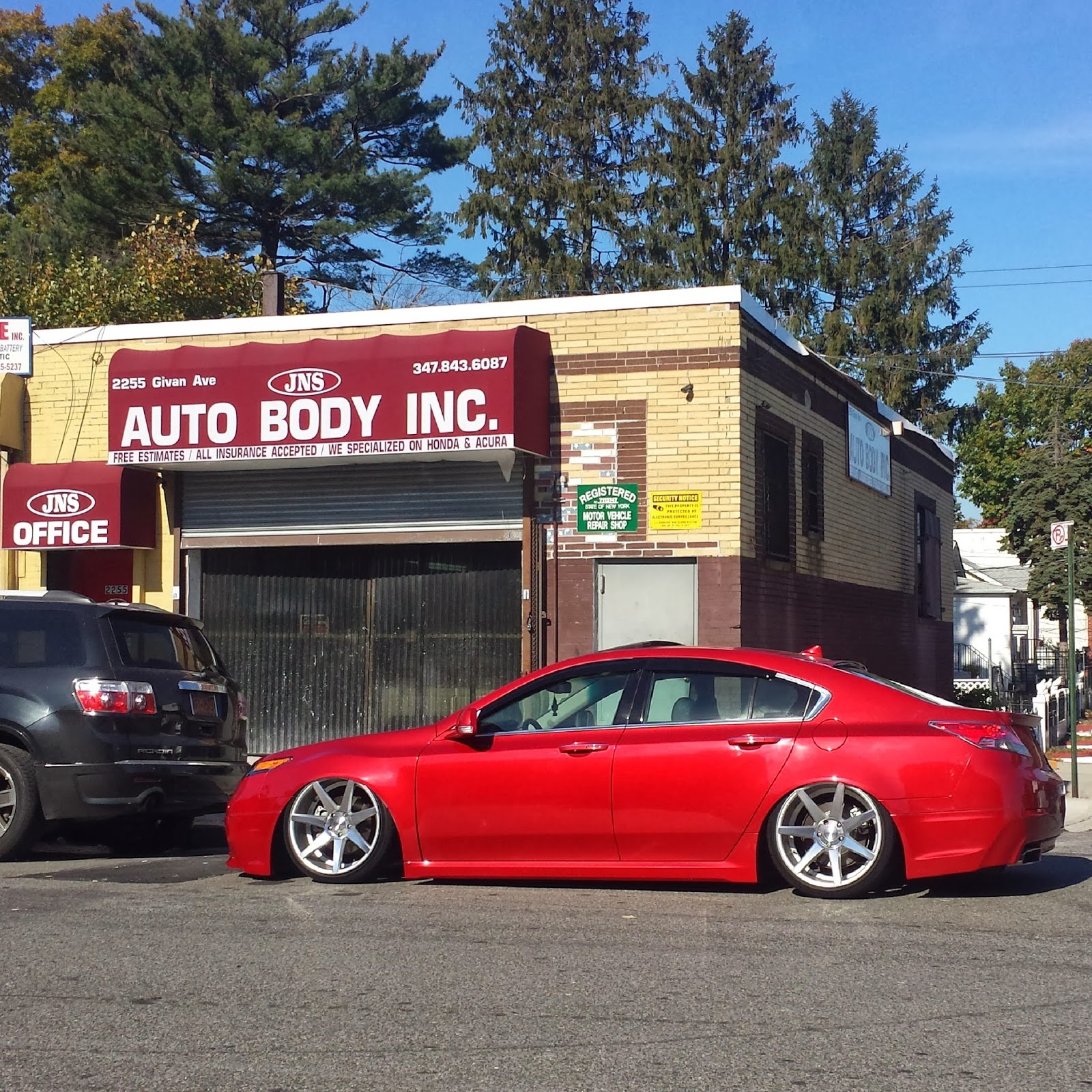 Photo of JNS AUTO BODY INC in Bronx City, New York, United States - 1 Picture of Point of interest, Establishment, Car repair