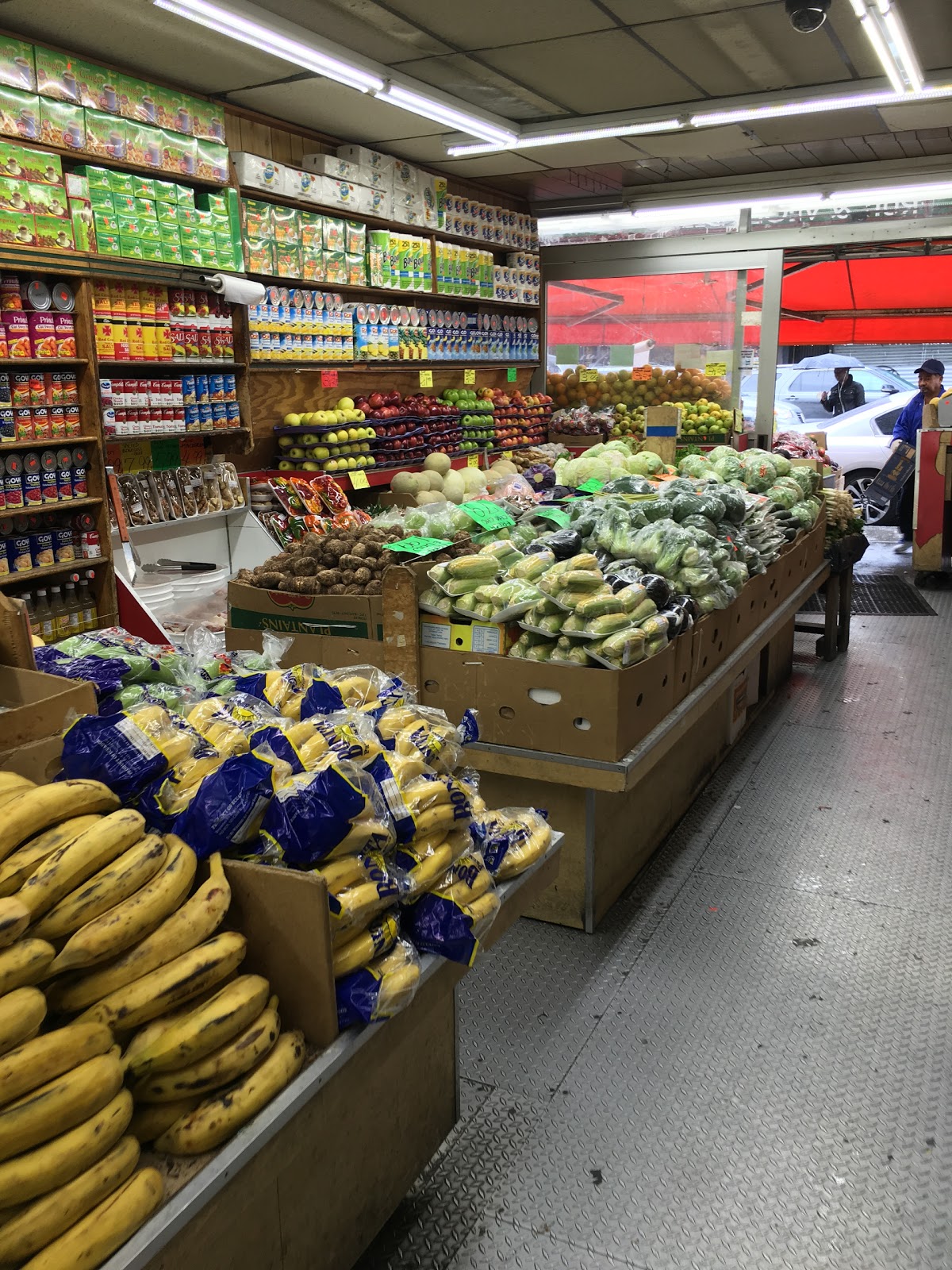 Photo of Green Mango Tree - Food Market in Kings County City, New York, United States - 3 Picture of Food, Point of interest, Establishment, Store, Grocery or supermarket