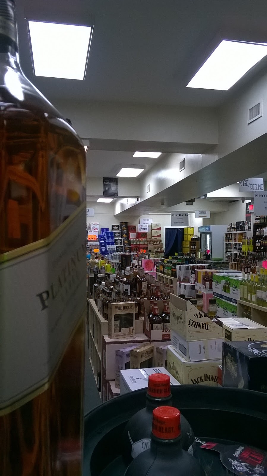 Photo of Royal Liquor and Wine in West Hempstead City, New York, United States - 2 Picture of Food, Point of interest, Establishment, Store, Liquor store