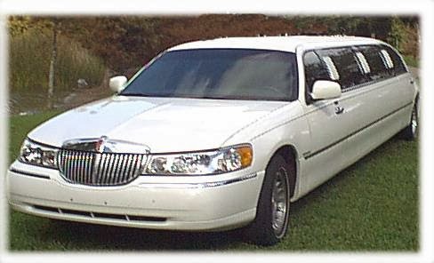 Photo of UNIVERSAL LIMOUSINE in Edgewater City, New Jersey, United States - 2 Picture of Point of interest, Establishment