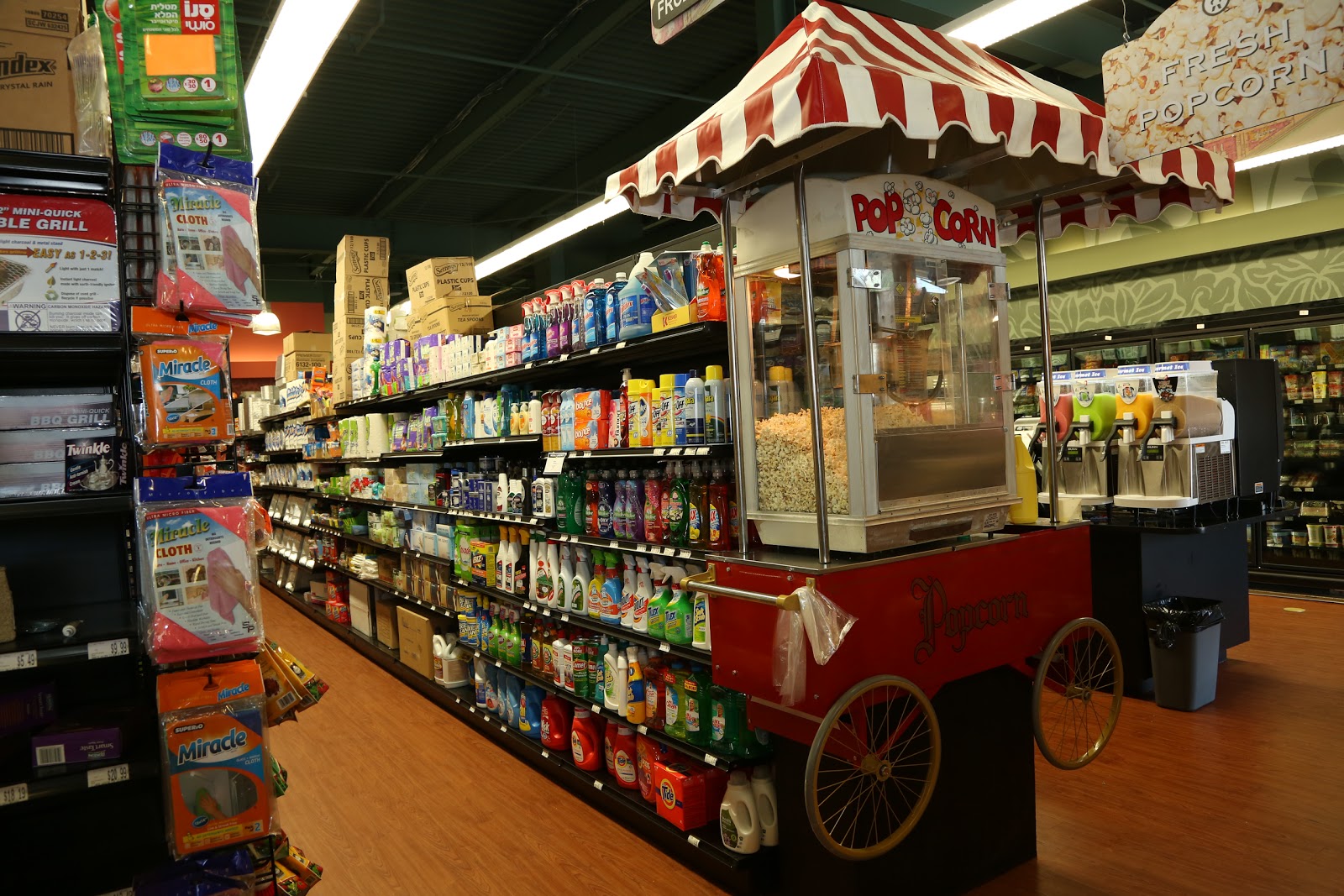 Photo of Grand and Essex Market in Bergenfield City, New Jersey, United States - 1 Picture of Food, Point of interest, Establishment, Store, Grocery or supermarket, Bakery