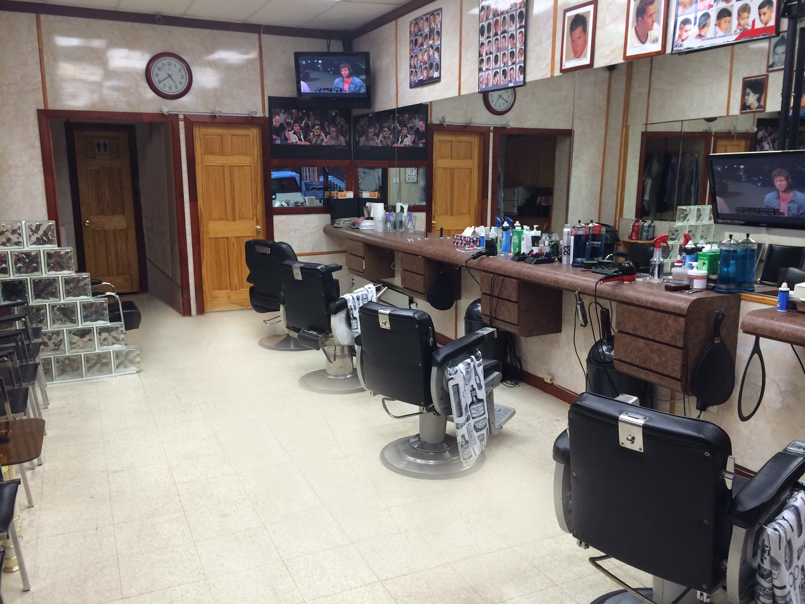 Photo of Skillman Barber Shop in Queens City, New York, United States - 2 Picture of Point of interest, Establishment, Finance, Store, Health, Hair care