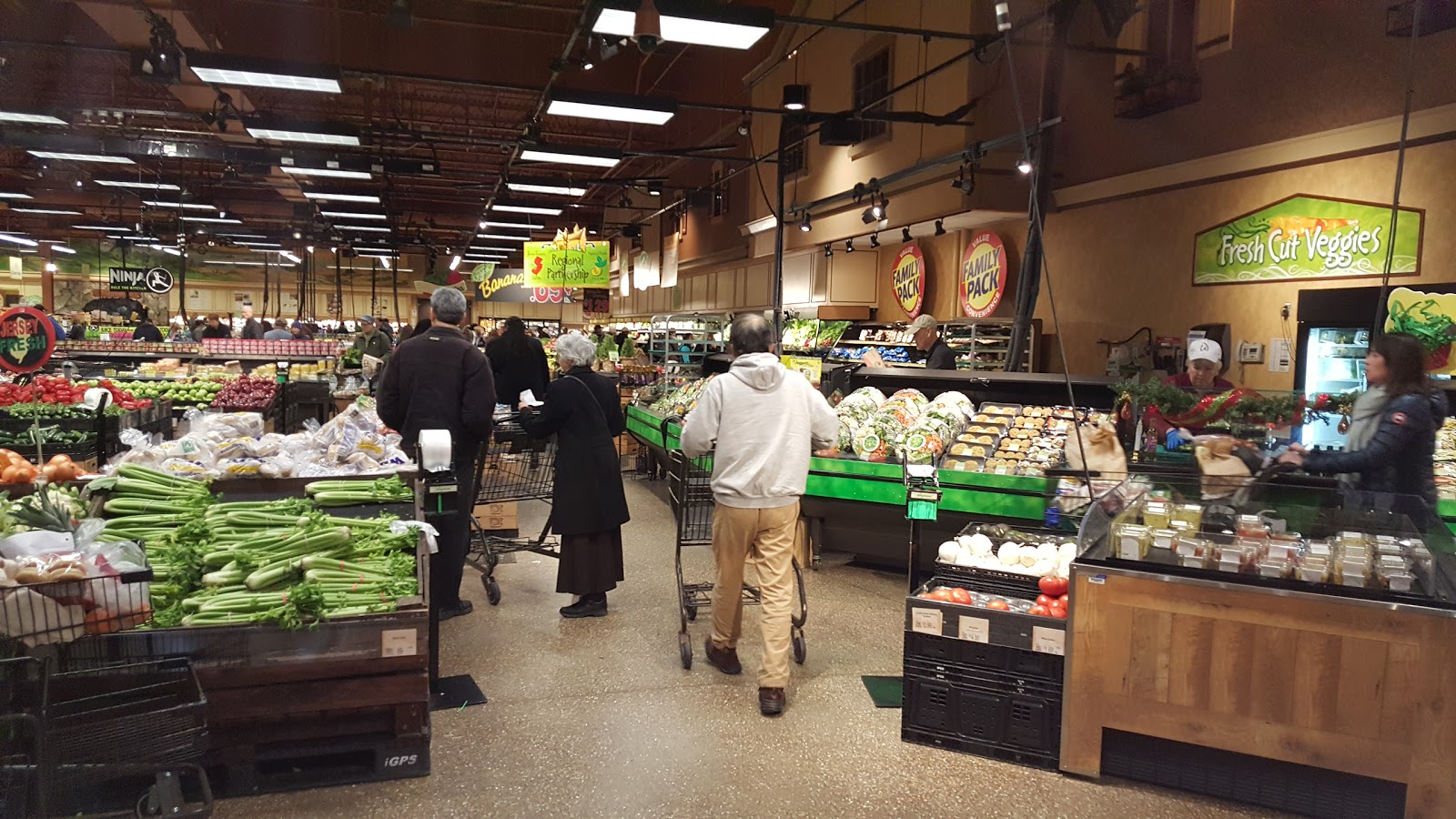 Photo of Wegmans in Woodbridge City, New Jersey, United States - 4 Picture of Food, Point of interest, Establishment, Store, Grocery or supermarket