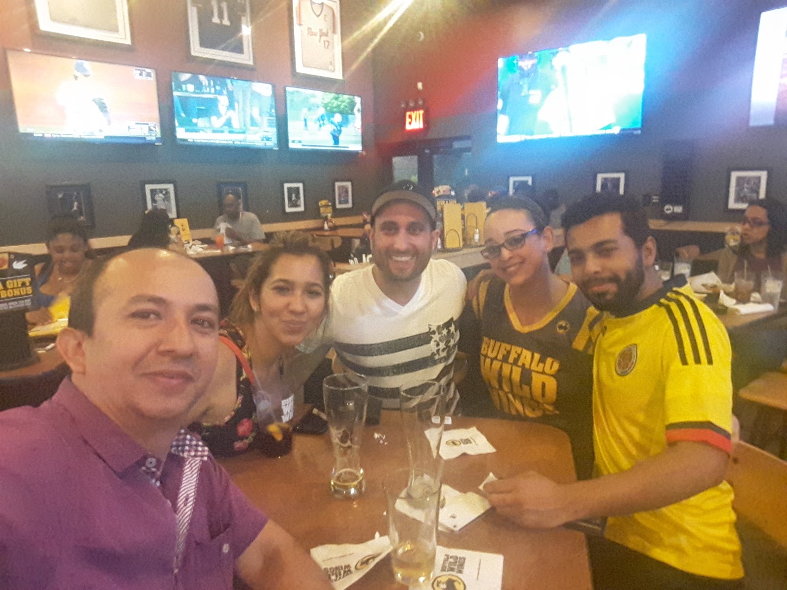 Photo of Buffalo Wild Wings in Brooklyn City, New York, United States - 3 Picture of Restaurant, Food, Point of interest, Establishment, Meal takeaway, Bar