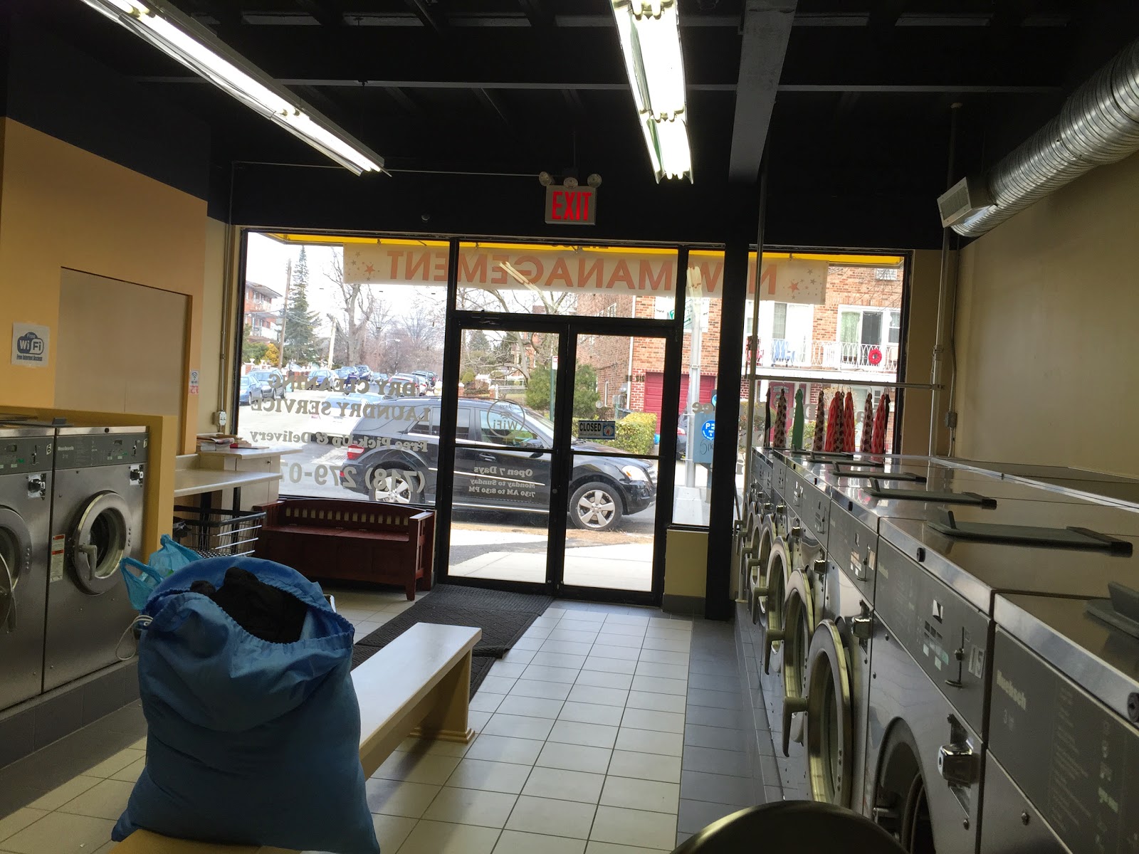 Photo of Bayside Station Landromat in Queens City, New York, United States - 2 Picture of Point of interest, Establishment, Laundry