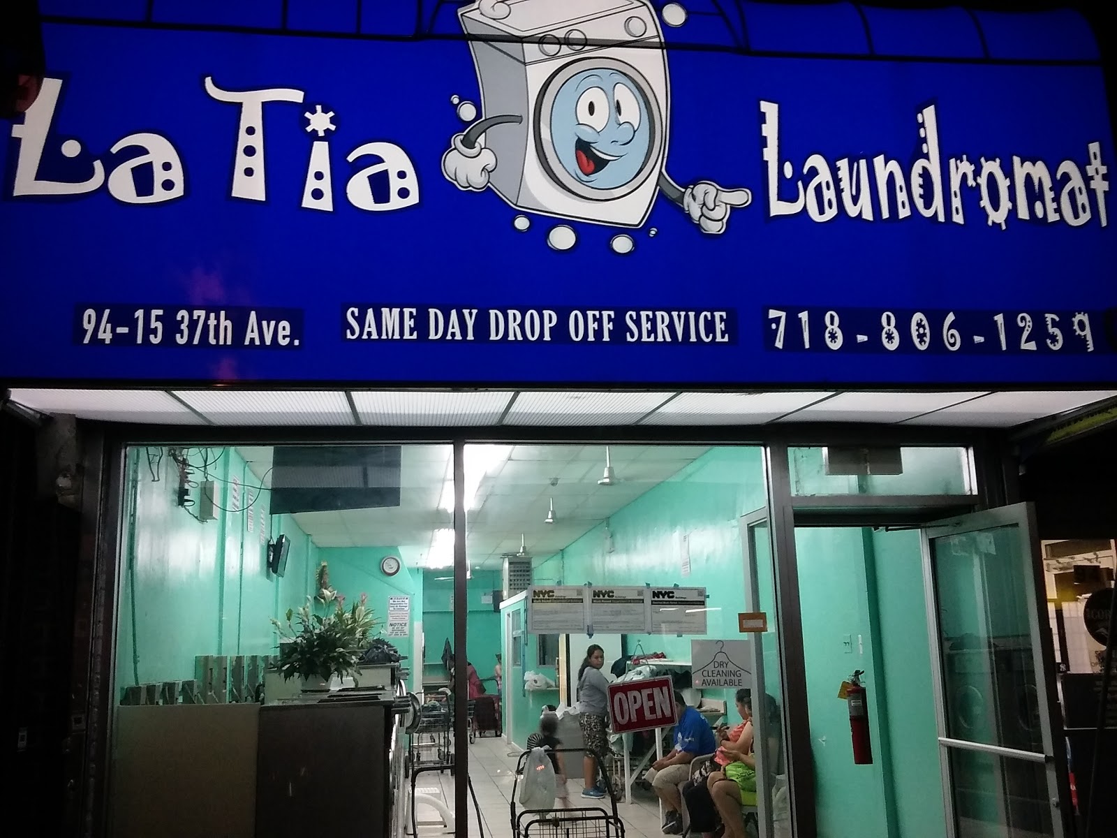 Photo of La Tia Laudromat in Queens City, New York, United States - 1 Picture of Point of interest, Establishment, Laundry