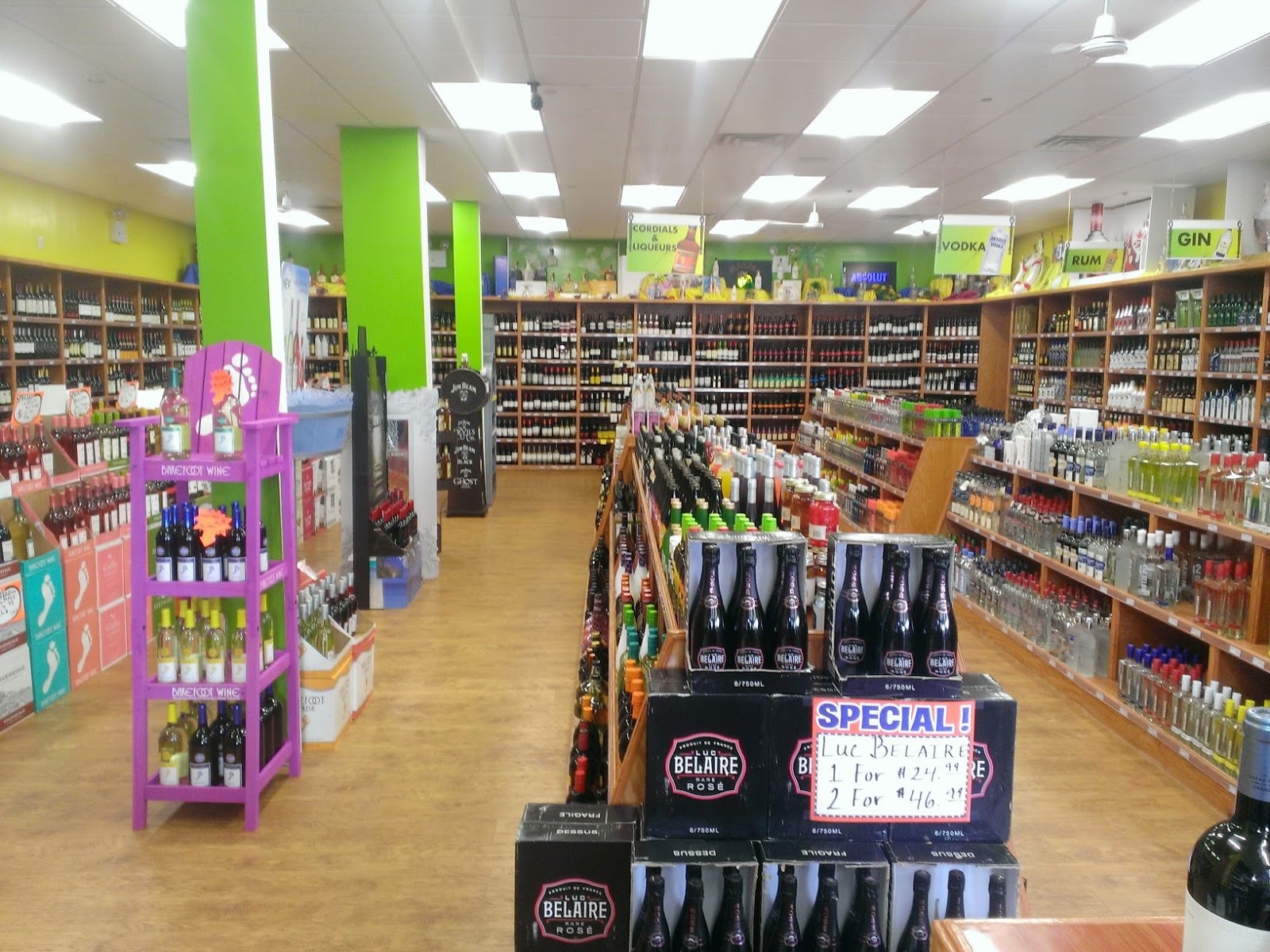 Photo of HOOK DISCOUNT WINE & LIQUOR VALLEY STREAM in Valley Stream City, New York, United States - 1 Picture of Point of interest, Establishment, Store, Liquor store