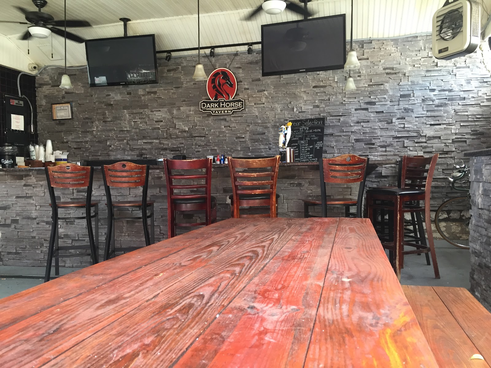 Photo of Dark Horse Tavern - Rockville Centre in Rockville Centre City, New York, United States - 5 Picture of Point of interest, Establishment, Bar