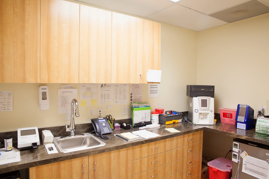 Photo of Kinder Pediatric Urgent Care in Iselin City, New Jersey, United States - 8 Picture of Point of interest, Establishment, Health, Hospital, Doctor