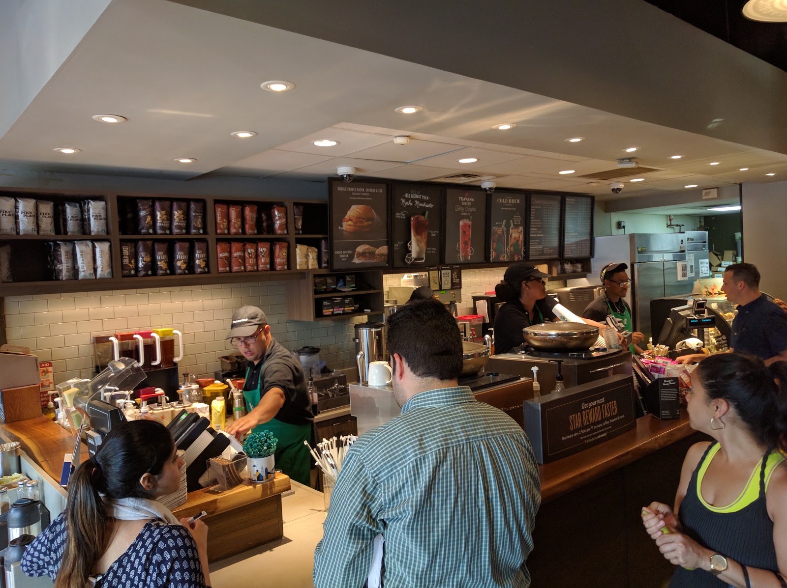 Photo of Starbucks in Queens City, New York, United States - 1 Picture of Food, Point of interest, Establishment, Store, Cafe