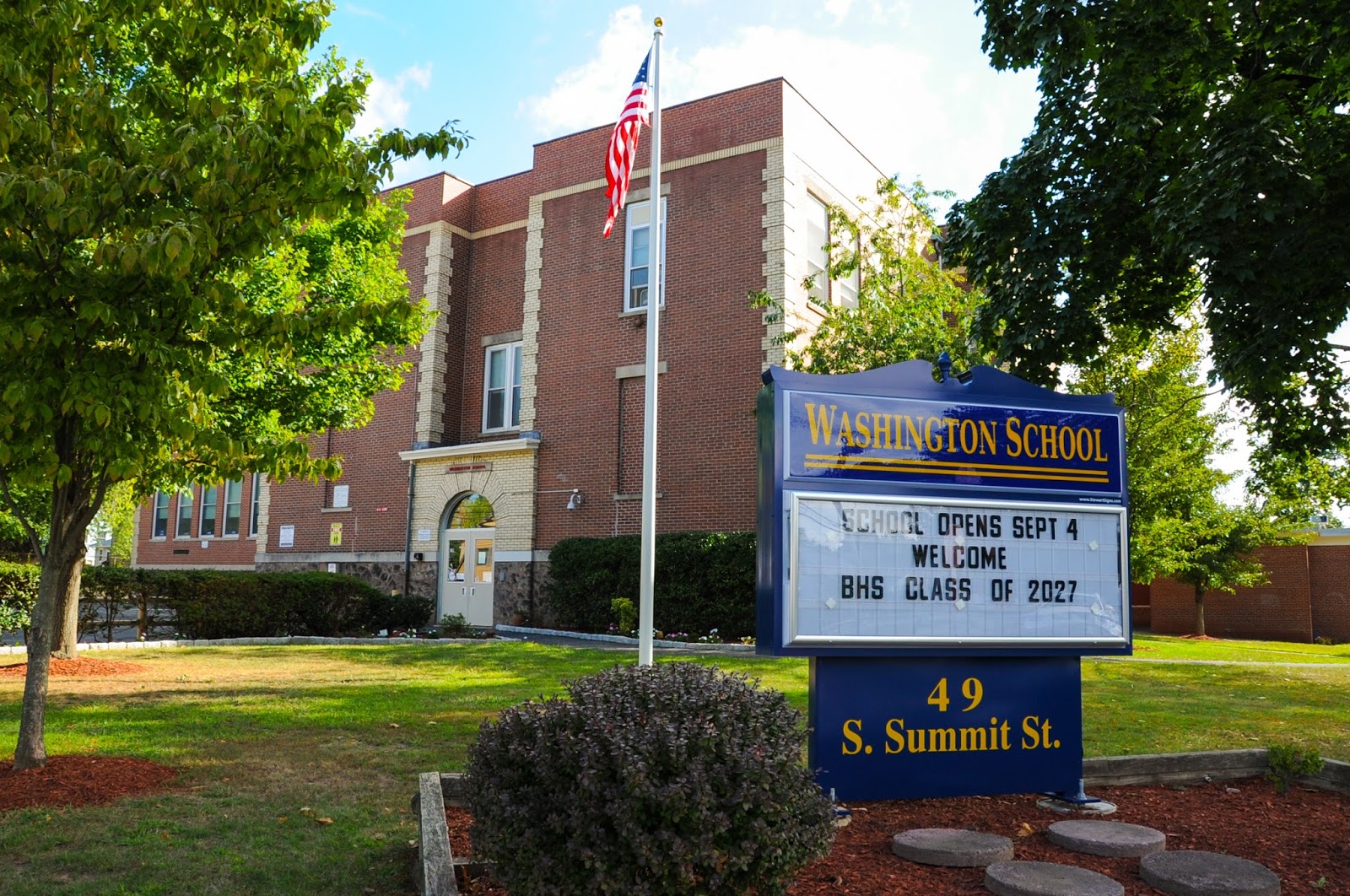 Photo of Washington Elementary School in Bergenfield City, New Jersey, United States - 1 Picture of Point of interest, Establishment, School