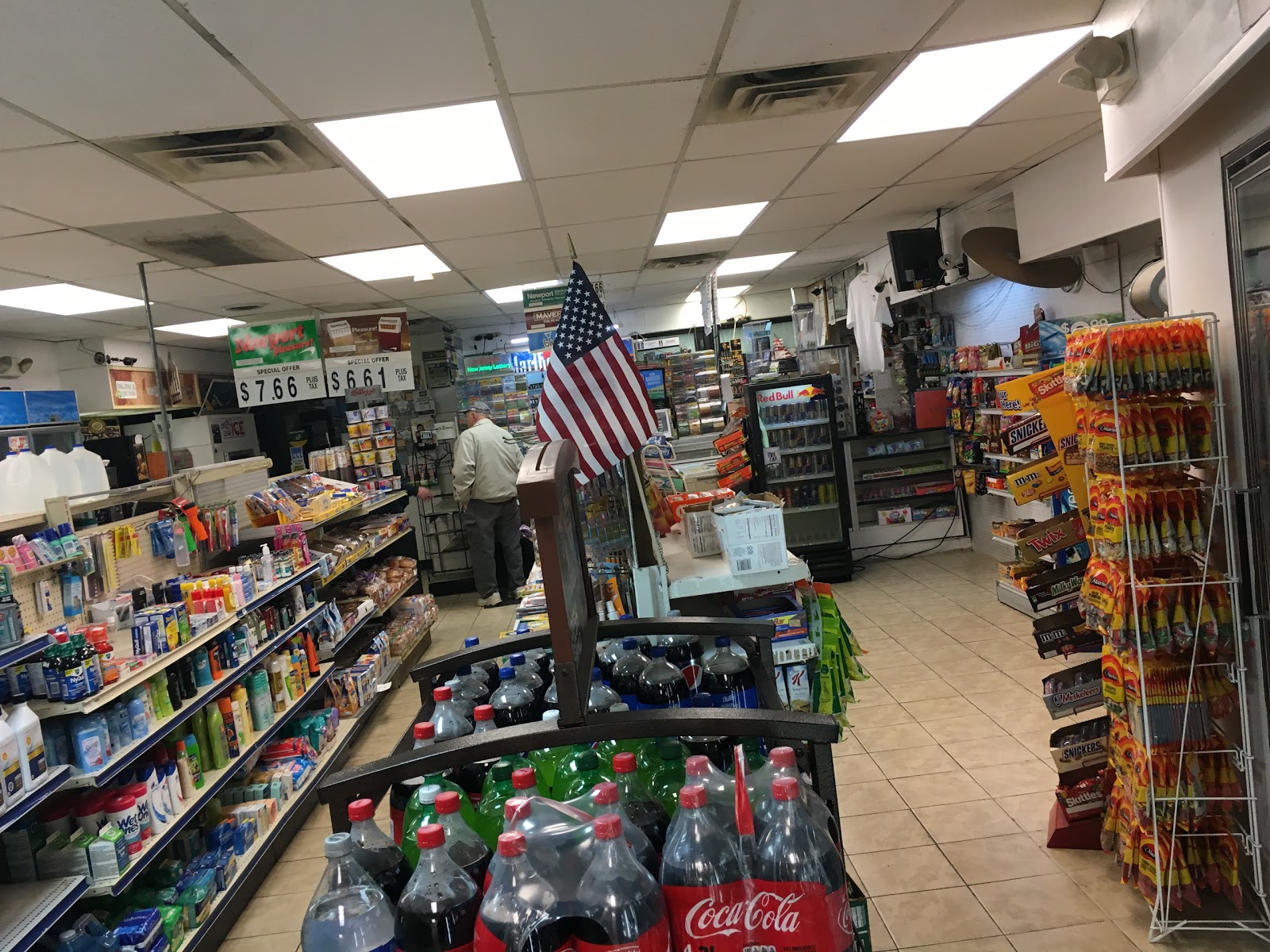 Photo of Quick Stop in Leonardo City, New Jersey, United States - 3 Picture of Food, Point of interest, Establishment, Store, Grocery or supermarket, Convenience store