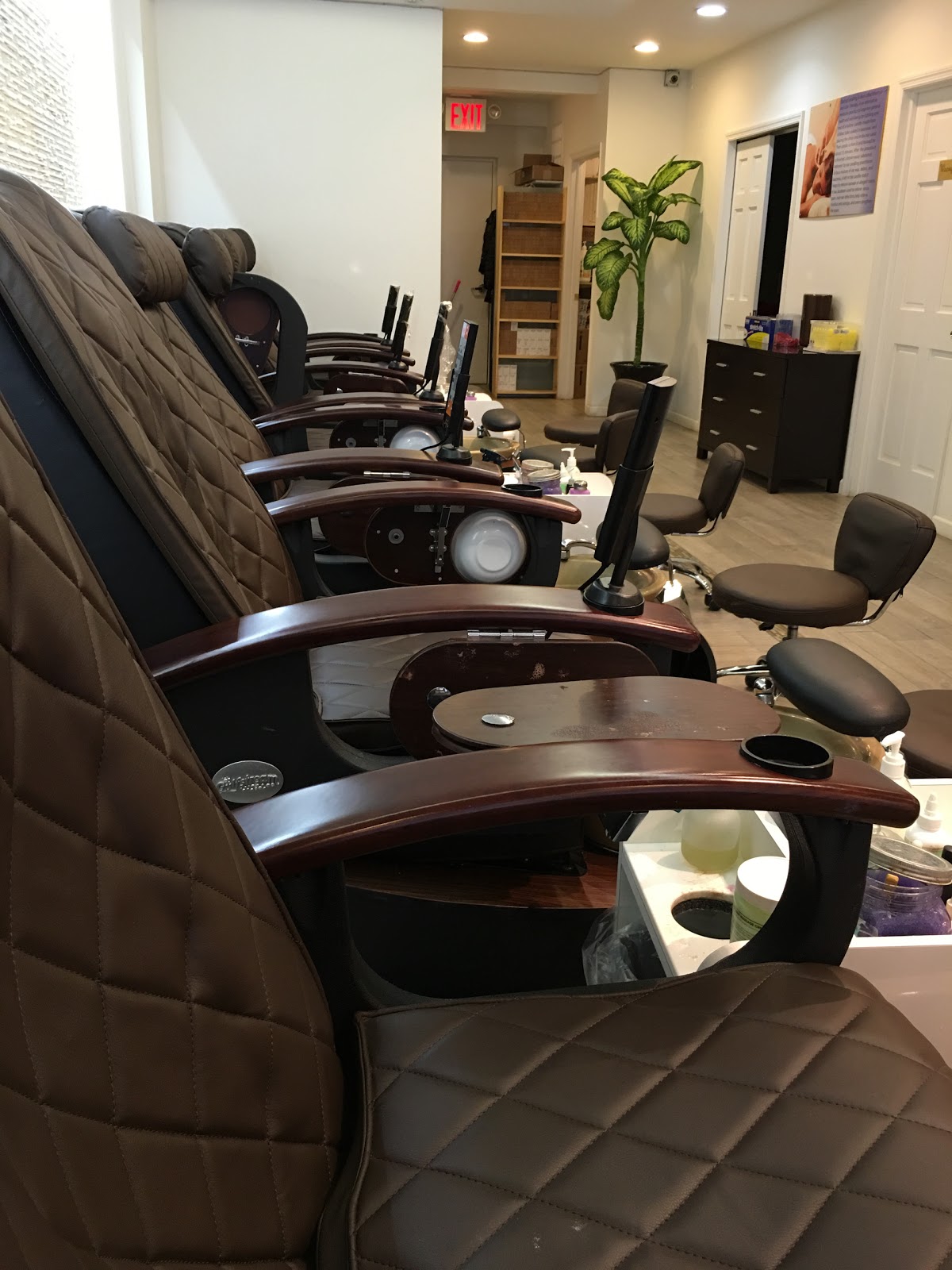 Photo of Vivian Joy Nail Spa in Queens City, New York, United States - 4 Picture of Point of interest, Establishment, Beauty salon, Hair care