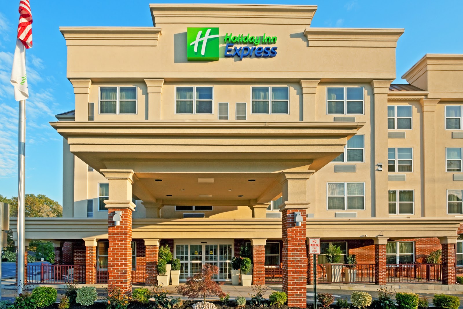 Photo of Holiday Inn Express & Suites Woodbridge in Avenel City, New Jersey, United States - 8 Picture of Point of interest, Establishment, Lodging