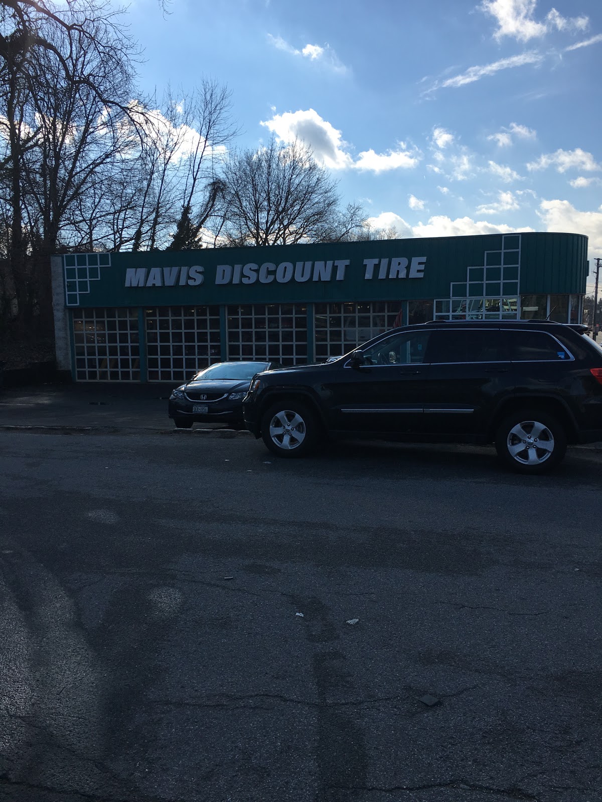 Photo of Mavis Discount Tire in Great Neck City, New York, United States - 6 Picture of Point of interest, Establishment, Store, Car repair