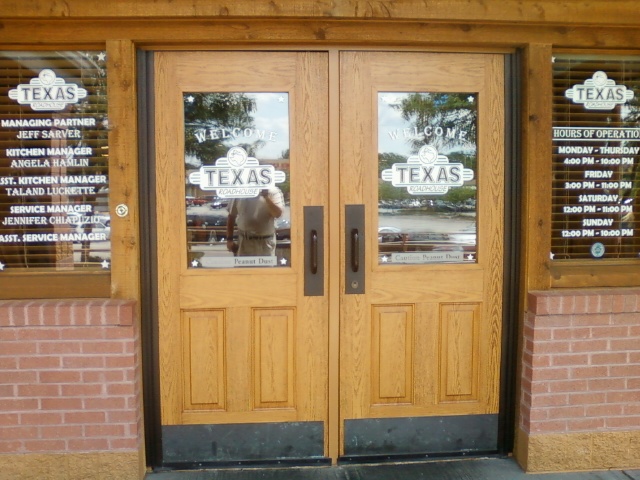 Photo of Texas Roadhouse in Parlin City, New Jersey, United States - 2 Picture of Restaurant, Food, Point of interest, Establishment, Bar