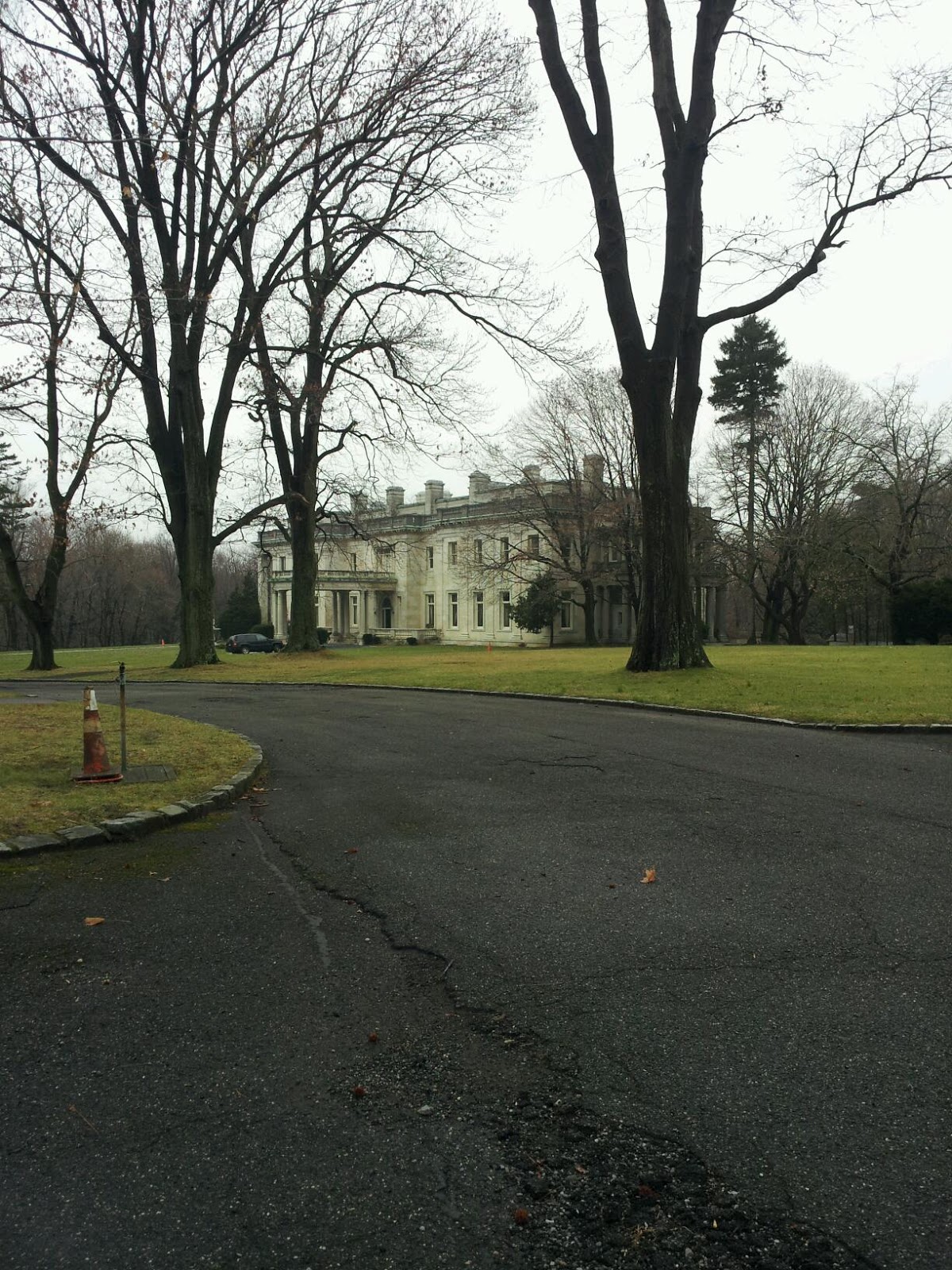 Photo of Winfield Hall in Glen Cove City, New York, United States - 1 Picture of Point of interest, Establishment