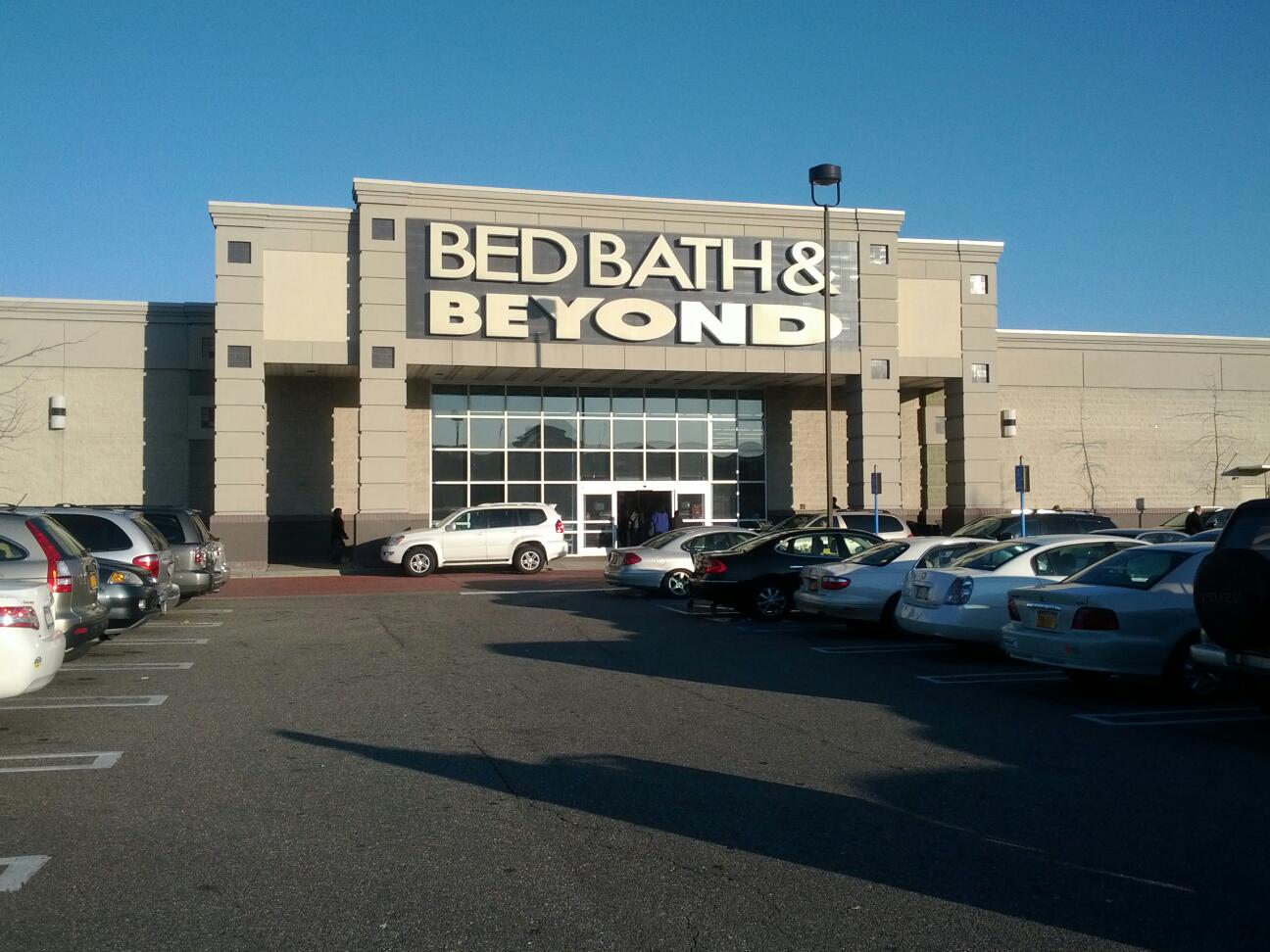 Photo of Bed Bath & Beyond in Westbury City, New York, United States - 1 Picture of Point of interest, Establishment, Store, Home goods store