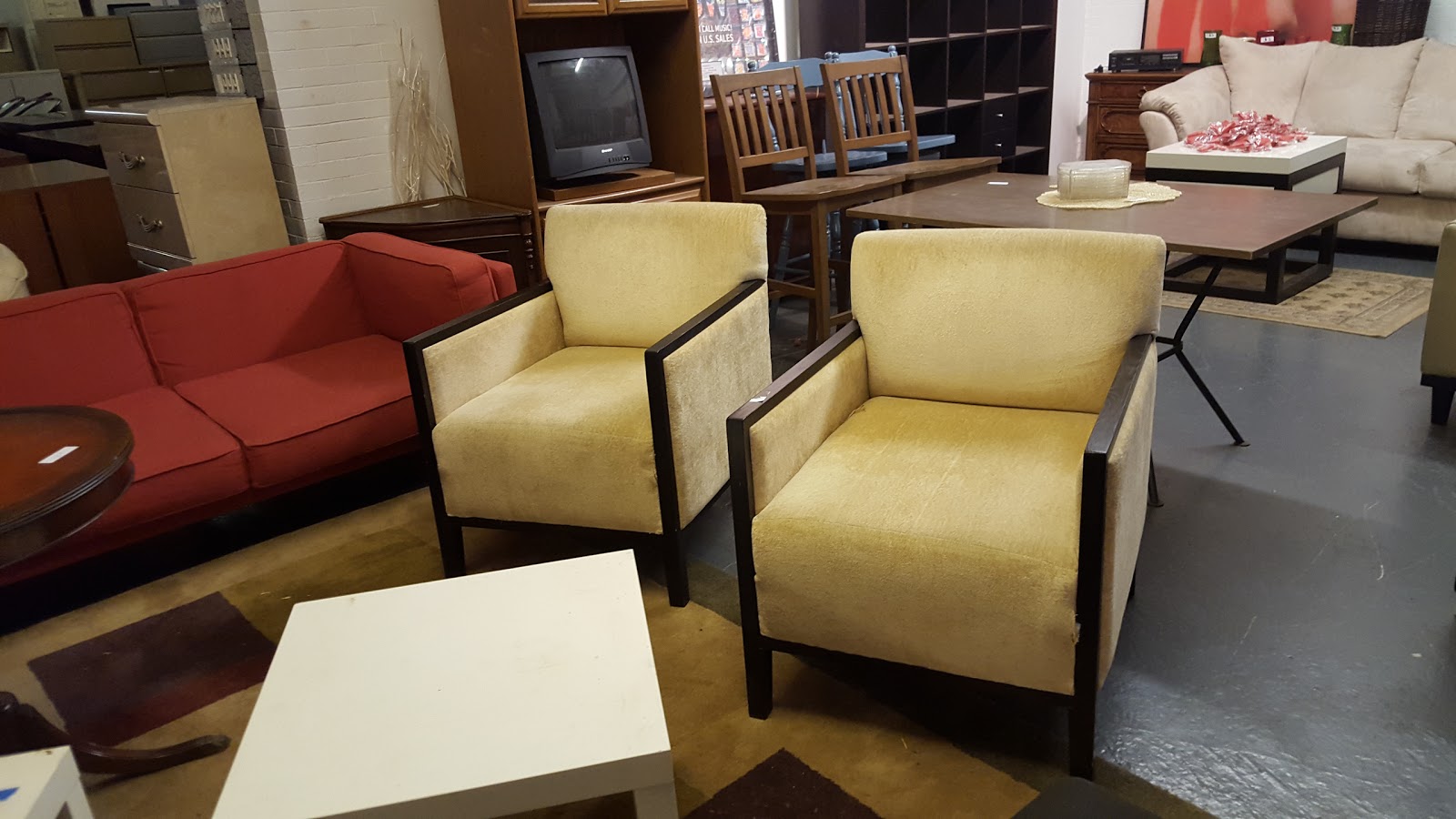 Photo of Used Furniture Jersey City in Jersey City, New Jersey, United States - 3 Picture of Point of interest, Establishment, Store, Home goods store, Furniture store