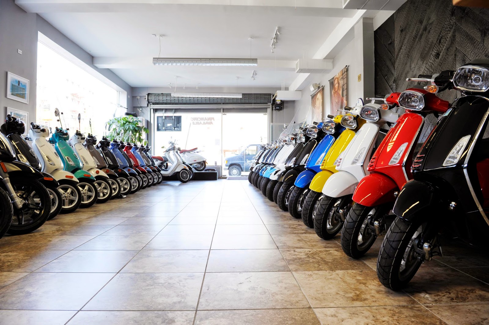 Photo of Vespa Queens in Long Island City, New York, United States - 2 Picture of Point of interest, Establishment, Store