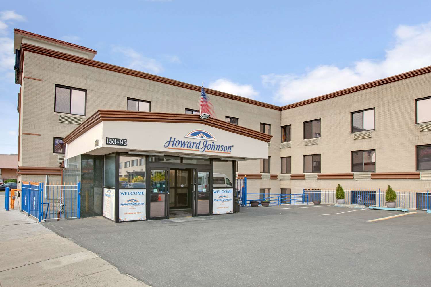 Photo of Howard Johnson Inn Jamaica JFK Airport NYC in Queens City, New York, United States - 5 Picture of Point of interest, Establishment, Lodging