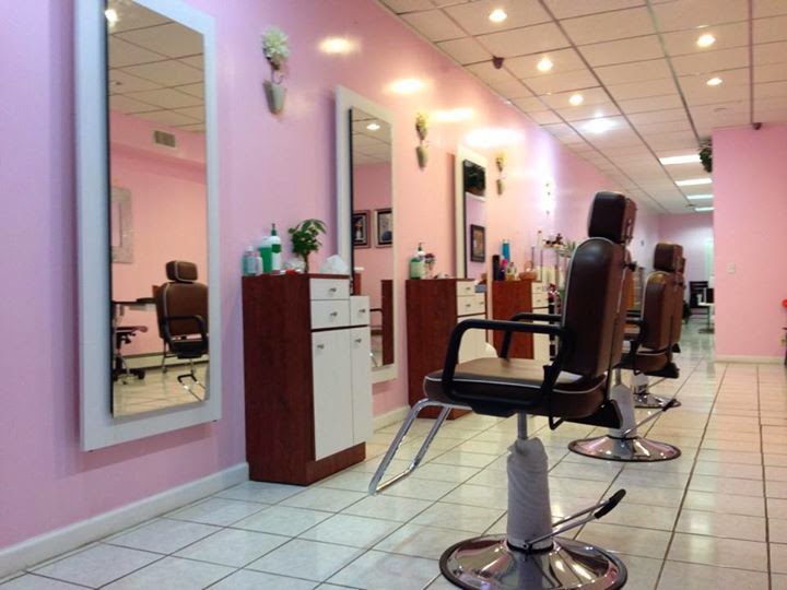 Photo of The Stylist Eyebrows And Spa in Williston Park City, New York, United States - 3 Picture of Point of interest, Establishment, Health, Spa, Beauty salon, Hair care