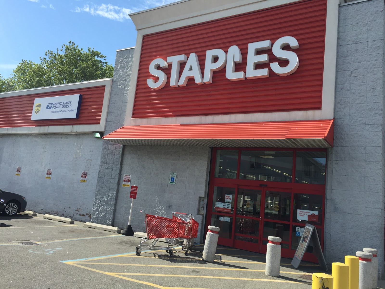 Photo of Staples in Kings County City, New York, United States - 3 Picture of Point of interest, Establishment, Store, Home goods store, Electronics store, Furniture store