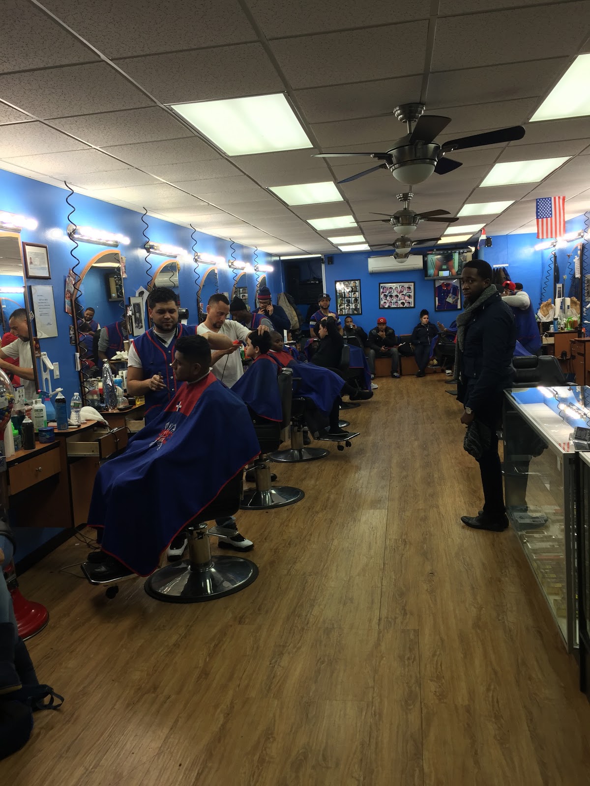 Photo of Juniors barbershop in Kings County City, New York, United States - 6 Picture of Point of interest, Establishment, Health, Hair care