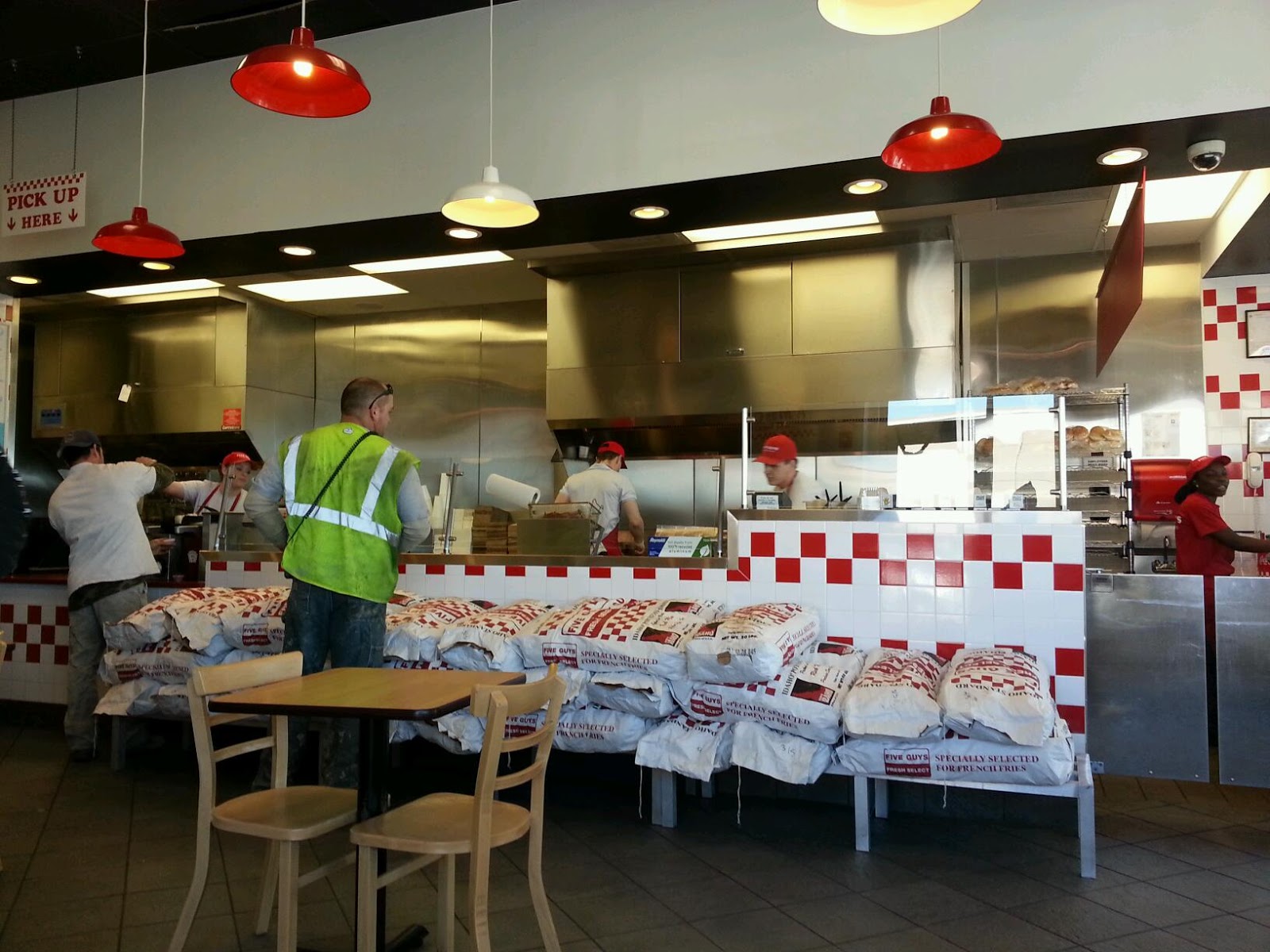 Photo of Five Guys Burgers and Fries in Bayonne City, New Jersey, United States - 1 Picture of Restaurant, Food, Point of interest, Establishment, Meal takeaway