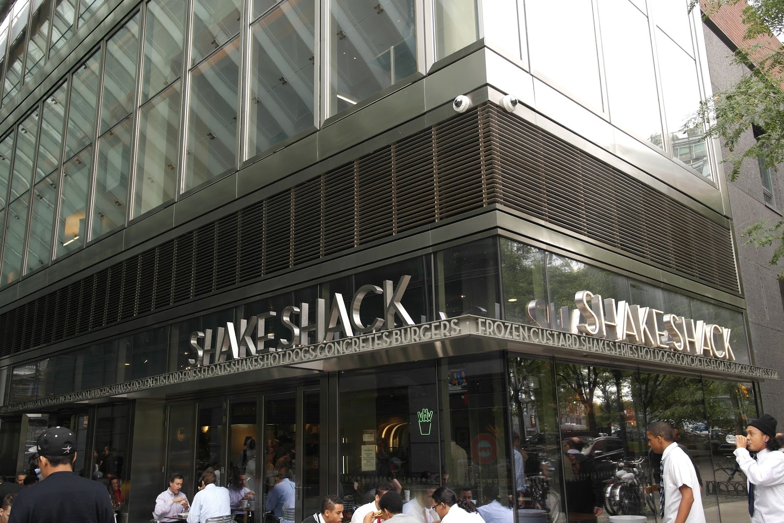Photo of Shake Shack in New York City, New York, United States - 4 Picture of Restaurant, Food, Point of interest, Establishment, Store