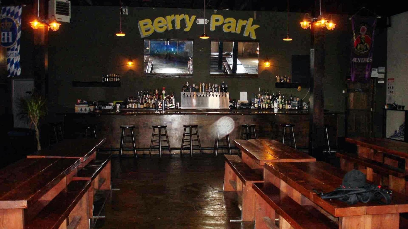 Photo of Berry Park in Brooklyn City, New York, United States - 2 Picture of Point of interest, Establishment, Bar