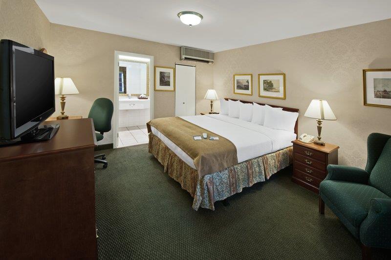 Photo of Best Western Fort Lee in Fort Lee City, New Jersey, United States - 1 Picture of Point of interest, Establishment, Lodging