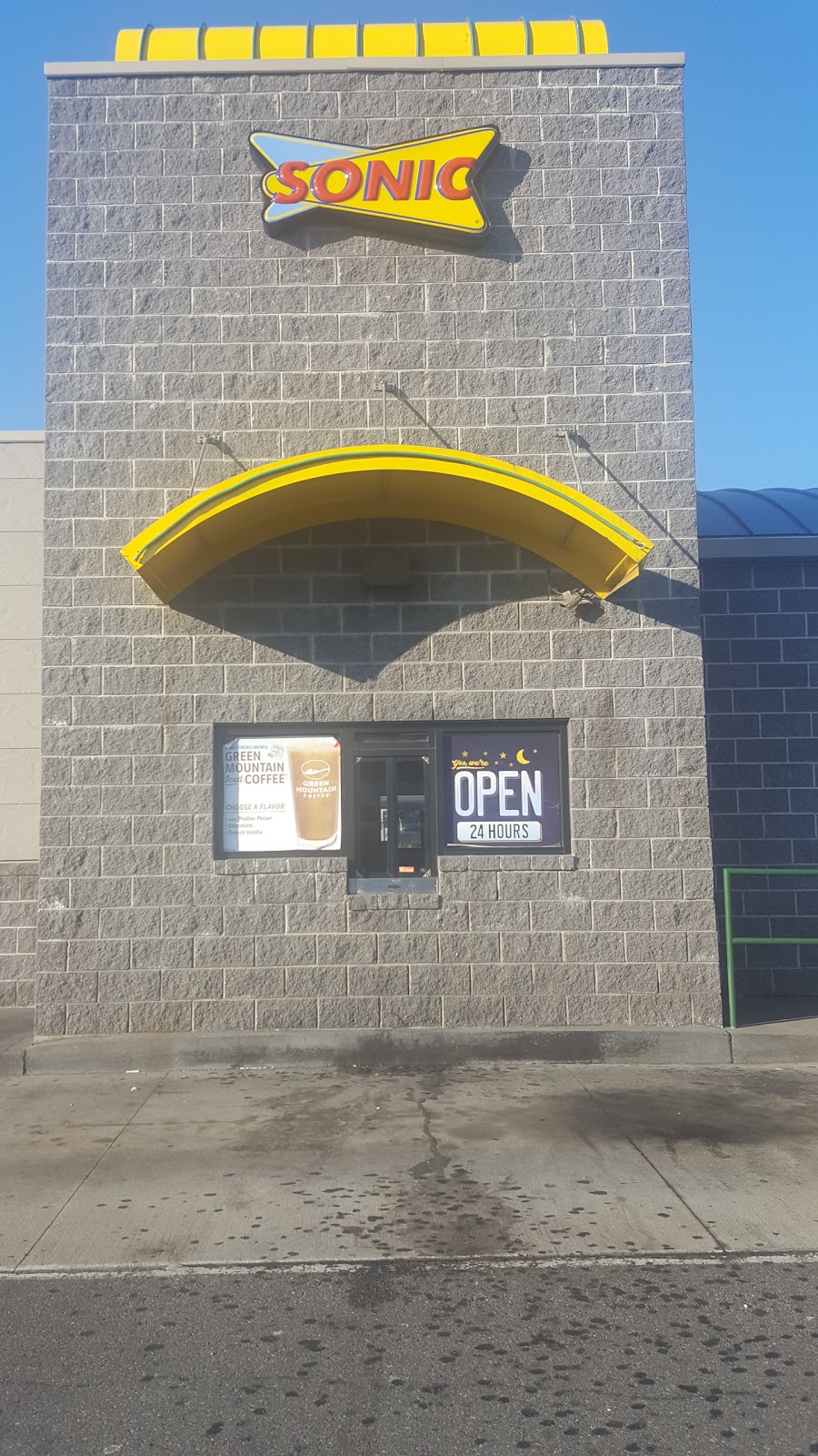 Photo of Sonic Drive-In in Elizabeth City, New Jersey, United States - 4 Picture of Restaurant, Food, Point of interest, Establishment, Meal takeaway