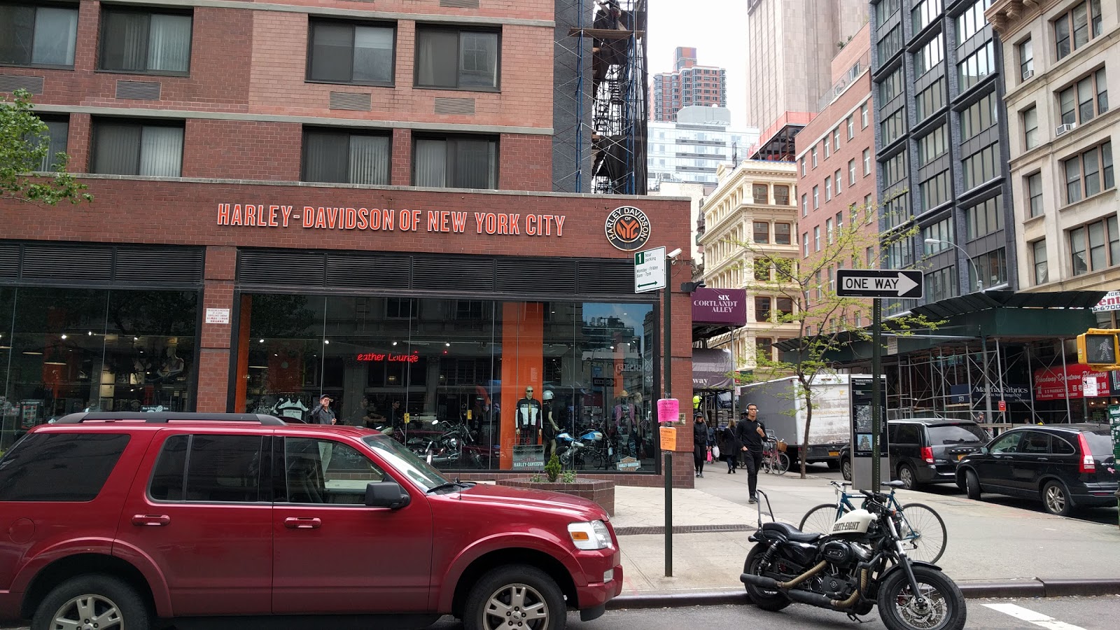 Photo of Harley-Davidson of New York City in New York City, New York, United States - 10 Picture of Food, Point of interest, Establishment, Store, Cafe, Car repair