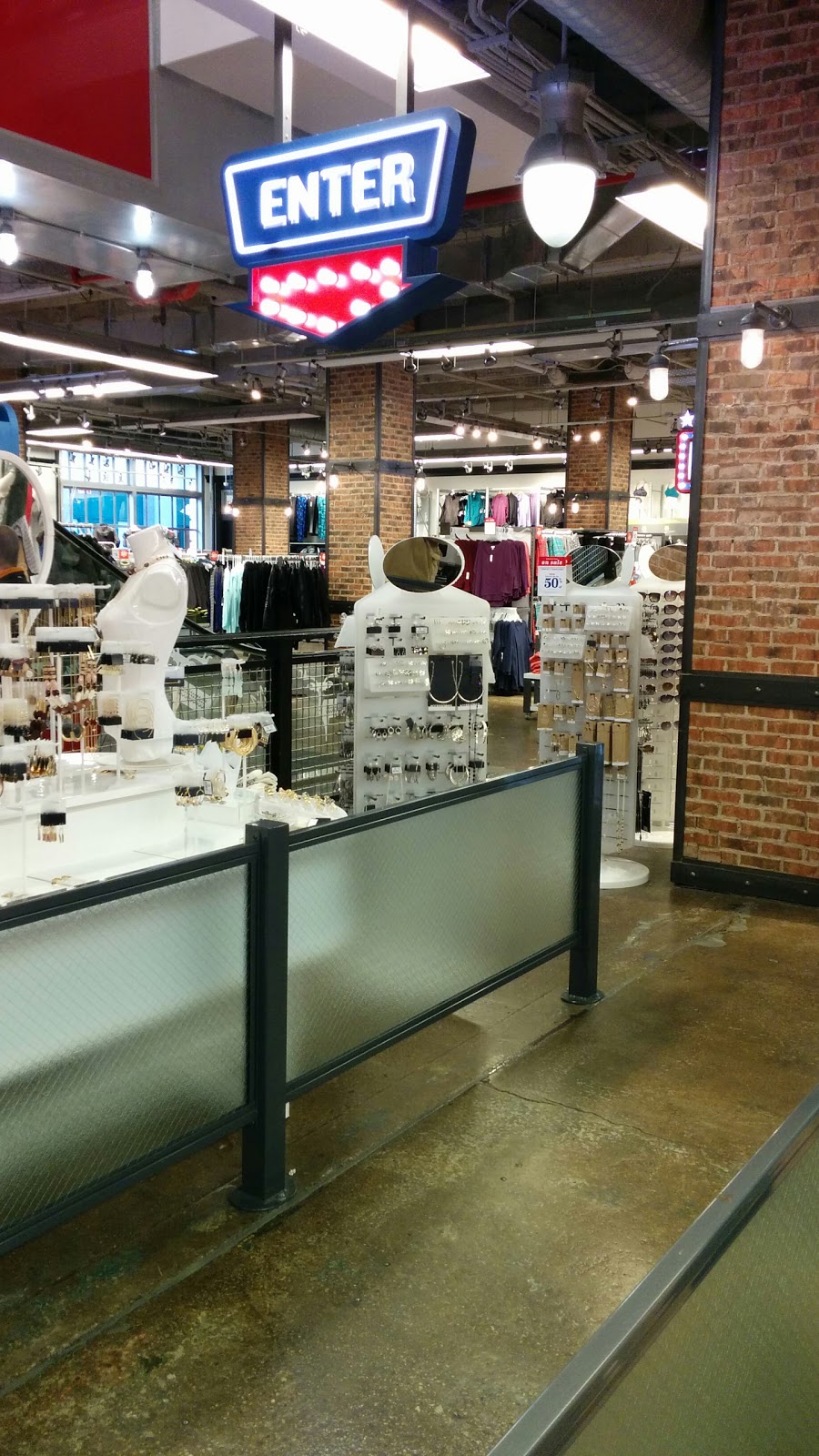 Photo of Old Navy in New York City, New York, United States - 1 Picture of Point of interest, Establishment, Store, Clothing store