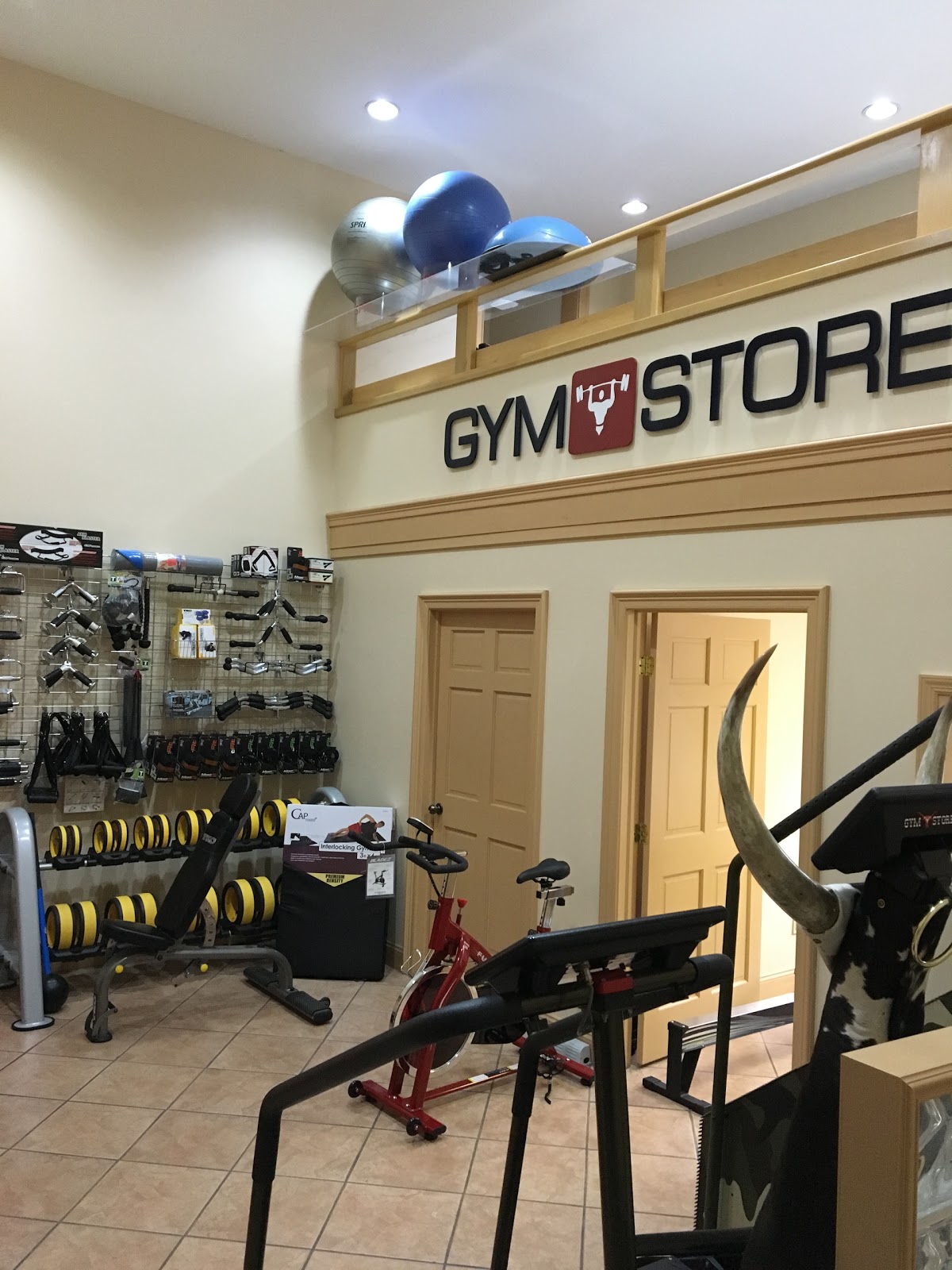 Photo of Gym Store in Maspeth City, New York, United States - 2 Picture of Point of interest, Establishment, Store, Health, Gym, Storage