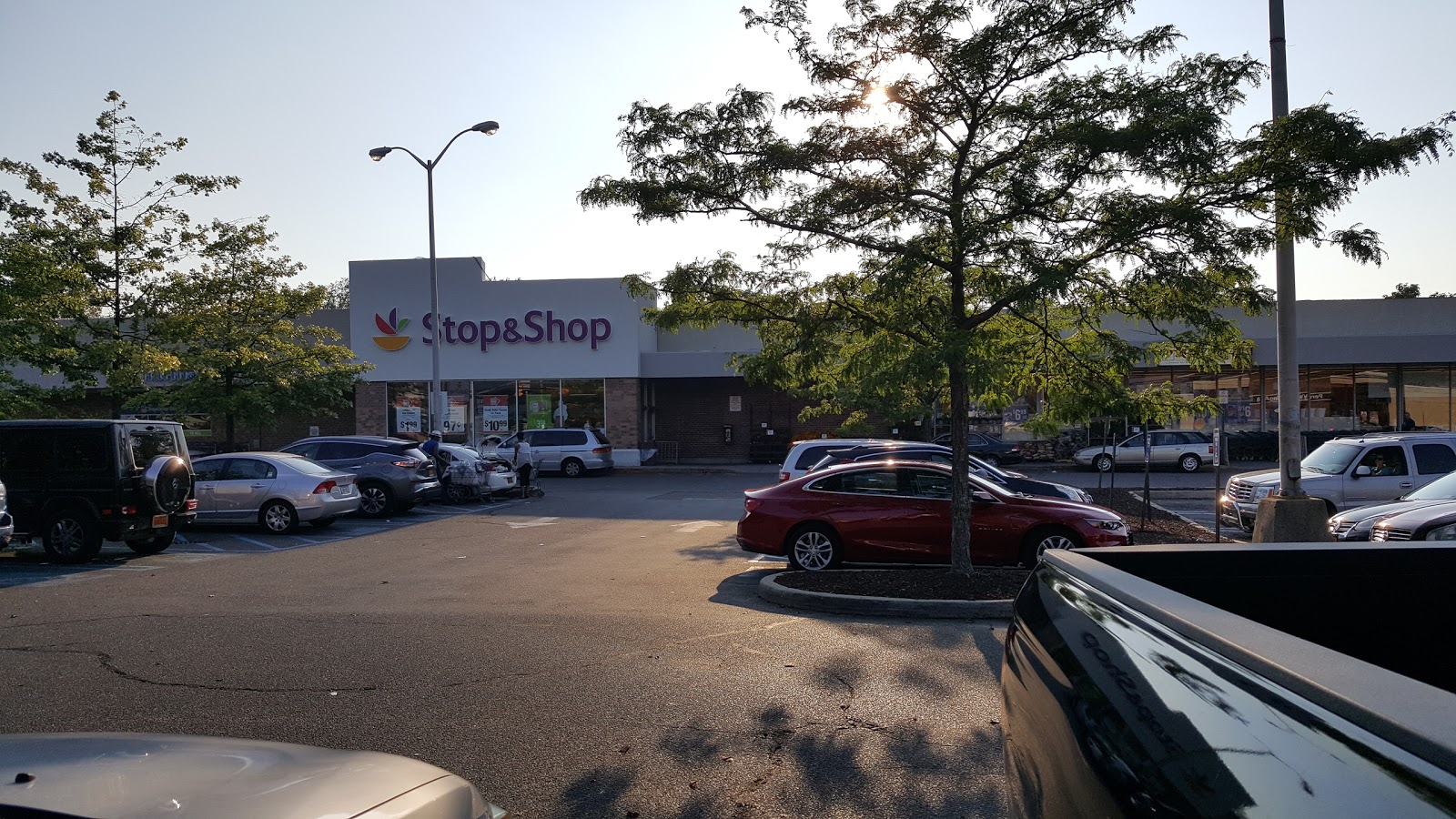 Photo of stop and shop in Franklin Square City, New York, United States - 3 Picture of Food, Point of interest, Establishment, Store, Grocery or supermarket