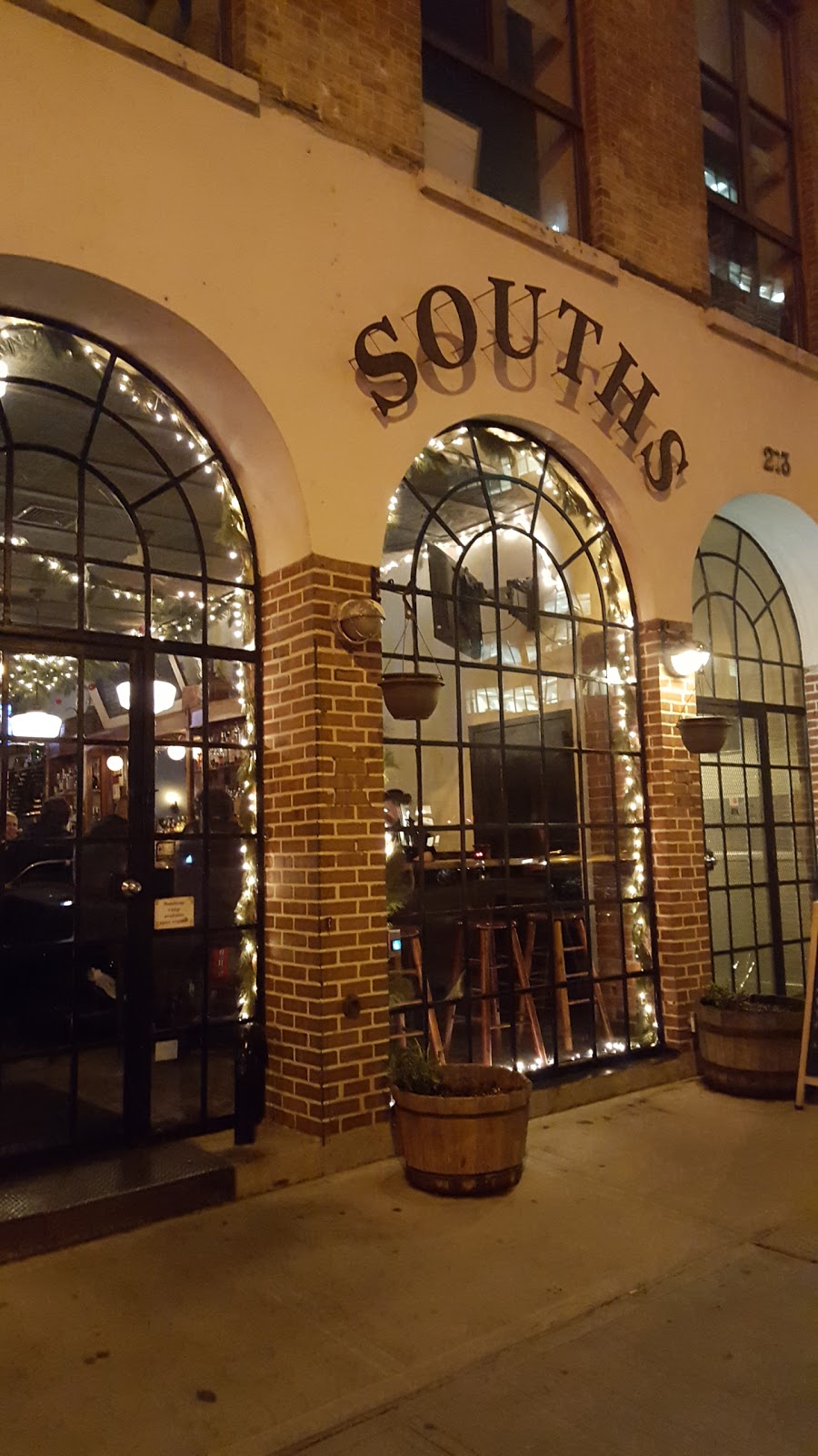 Photo of Souths bar & restaurant in New York City, New York, United States - 1 Picture of Restaurant, Food, Point of interest, Establishment, Bar, Night club