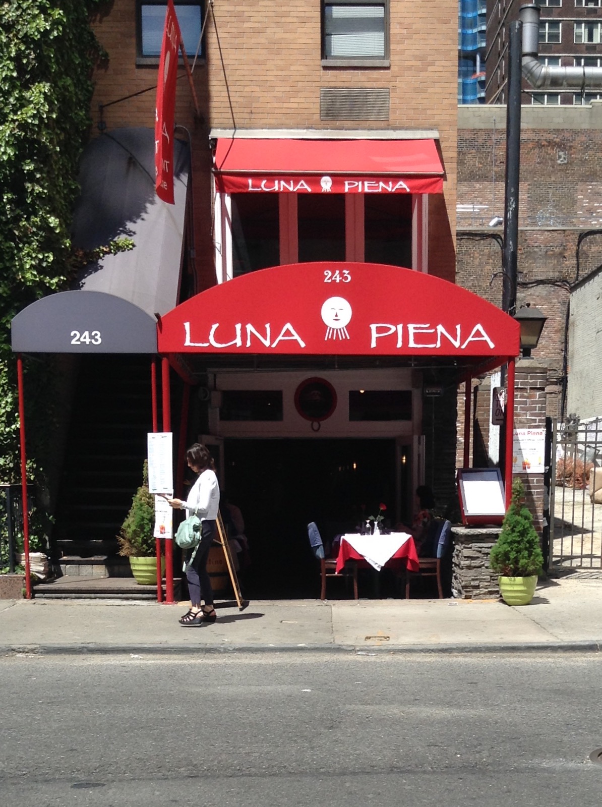 Photo of Luna Piena Restaurant in New York City, New York, United States - 1 Picture of Restaurant, Food, Point of interest, Establishment, Bar